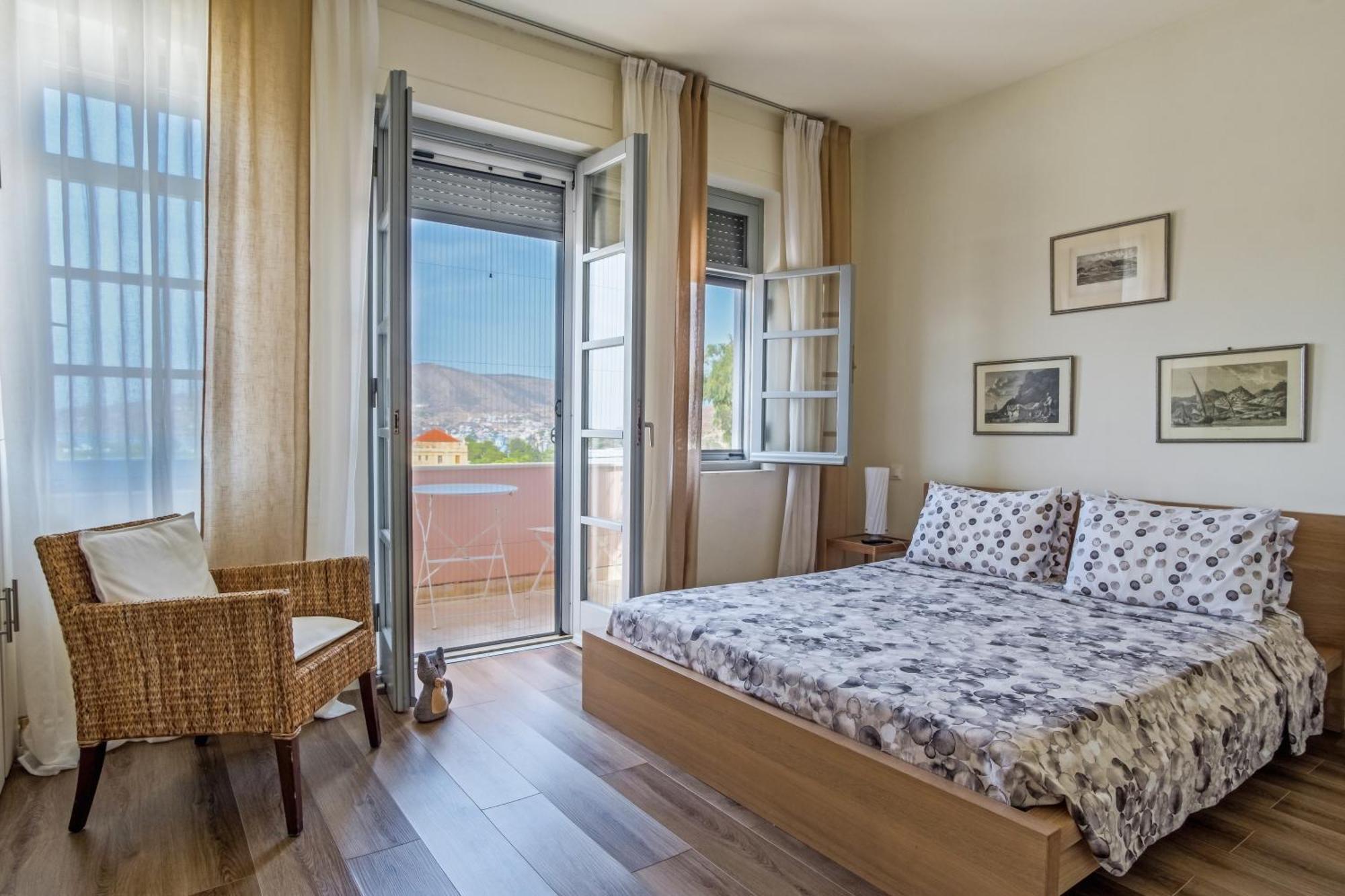 Zoi With Sunset & Sea Views In Poseidonia, Syros Posidhonia (Syros)