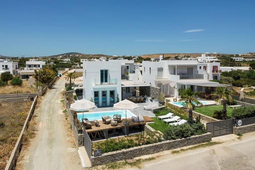 Black Pearl - Sea Front Villa