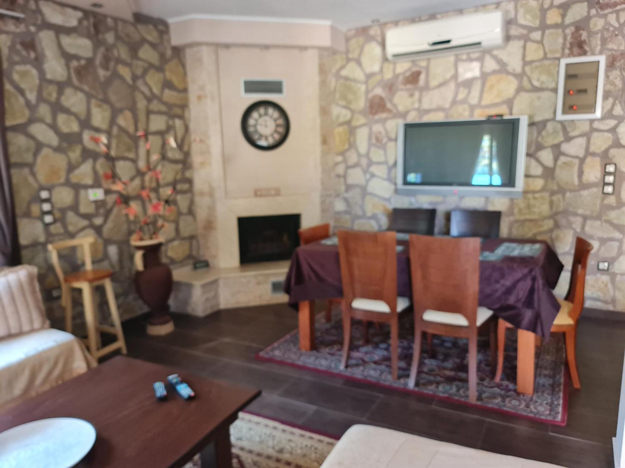 Holiday home Akis House Nea Mesagkala