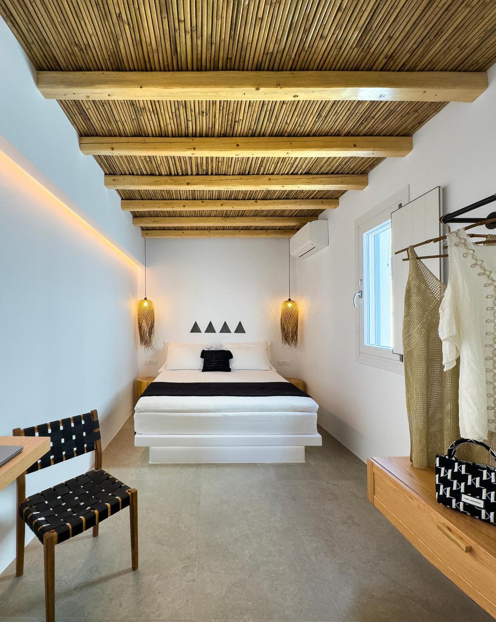 Guest house Perigiali & Folegandros 5*