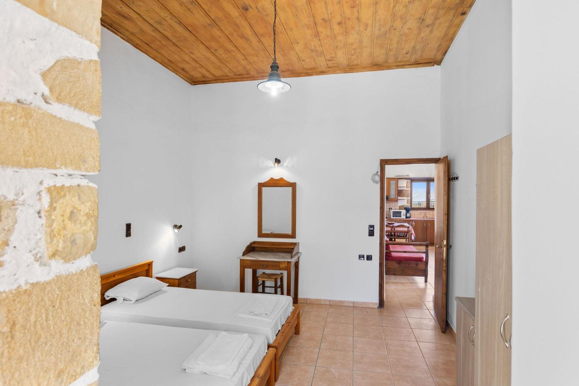 Countryside 2 With Shared Swimming Pool * Chania (Crete)