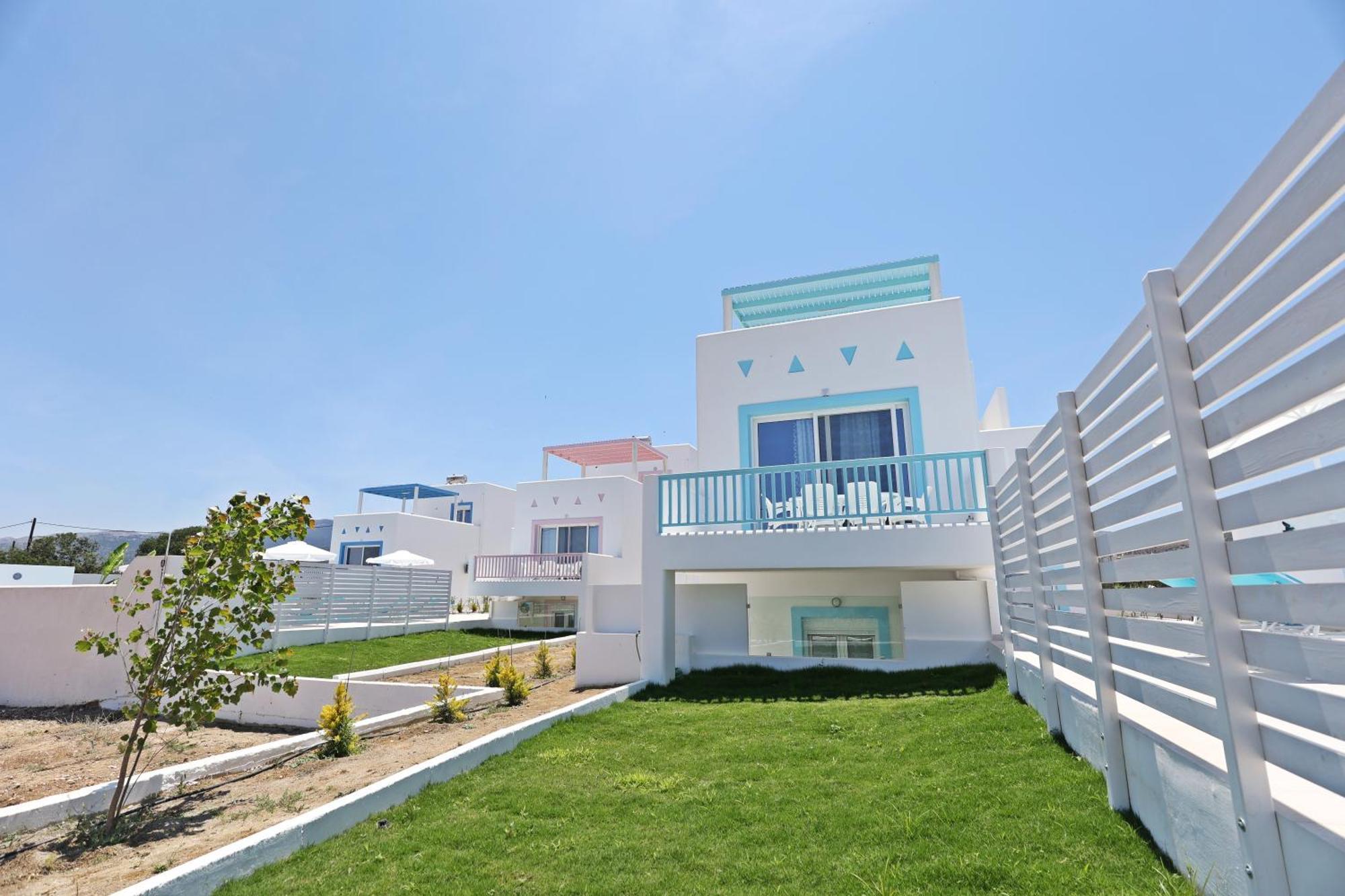 Xenos 6 With A Private Pool Near The Sea Villa