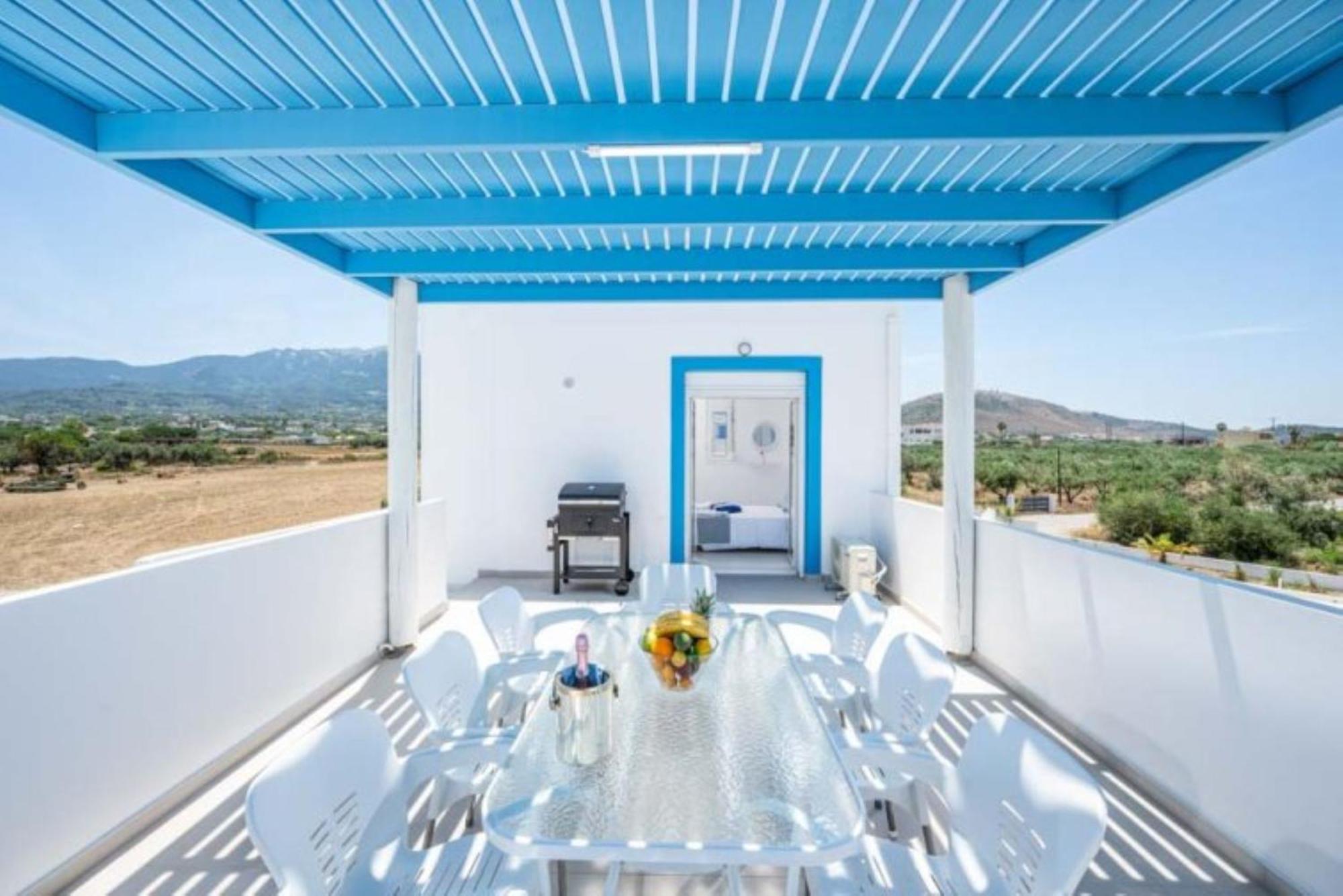 Xenos 5 With A Private Pool Near The Sea *