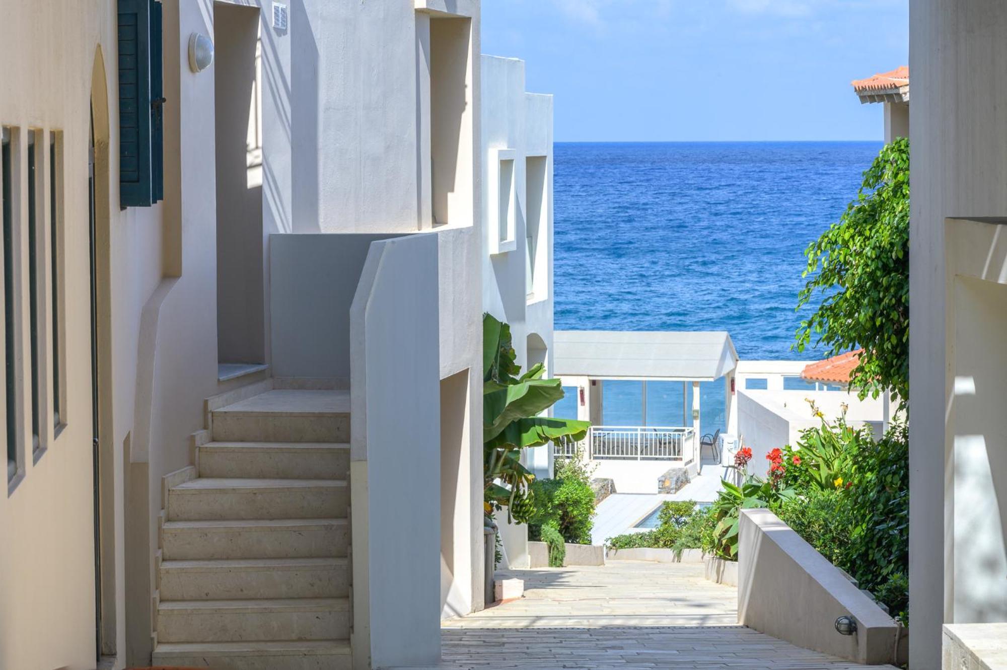 Castello Village Hotel 4*