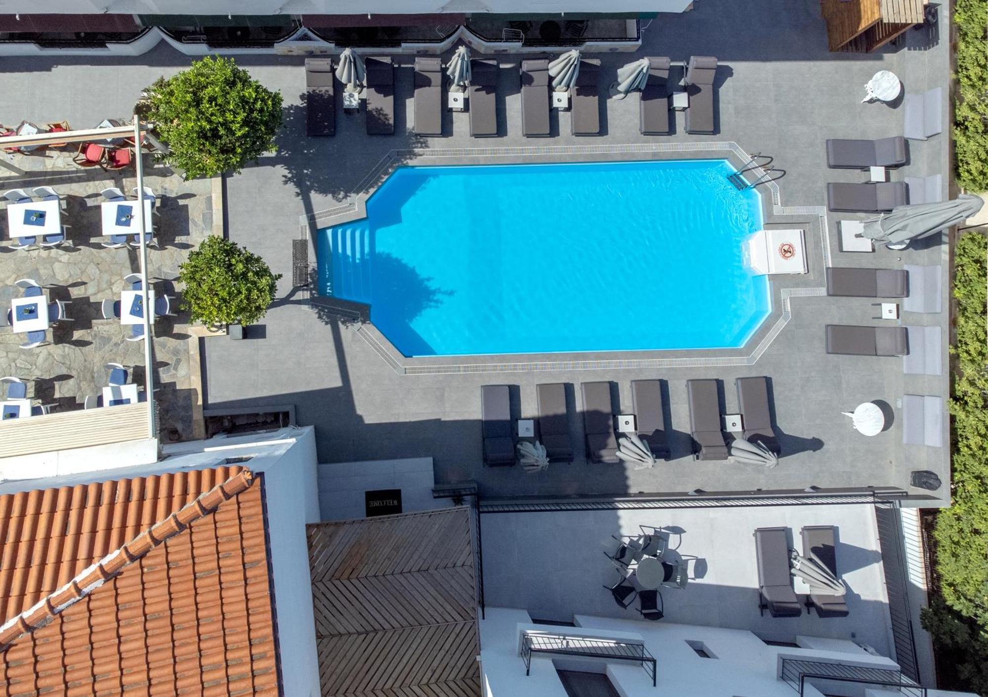 Yianna Hotel 2*