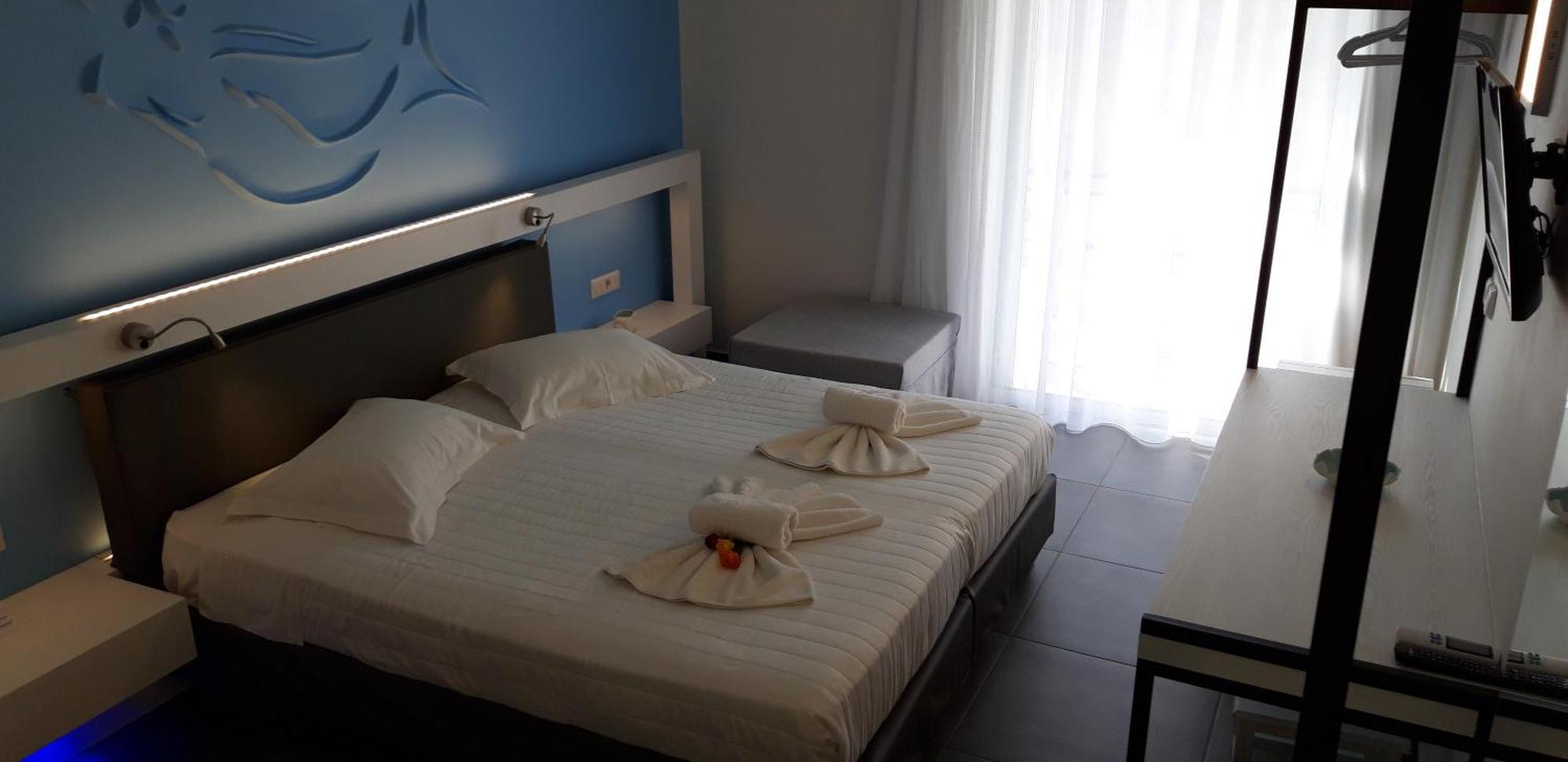 Aparthotel Niriides