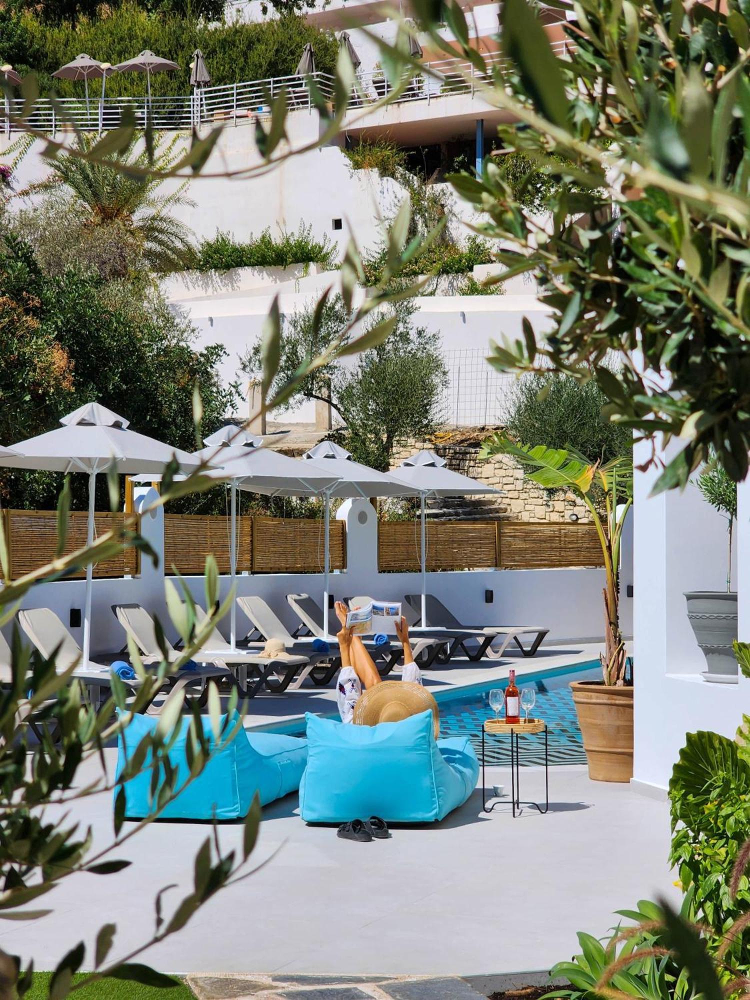 Zoe Boutique Hotel 3*
