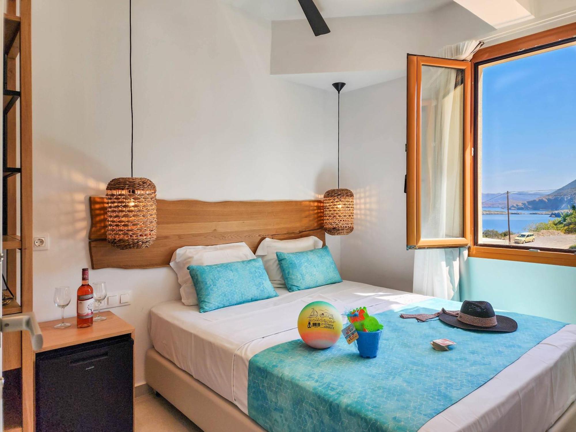 Zoe Boutique Hotel 3*