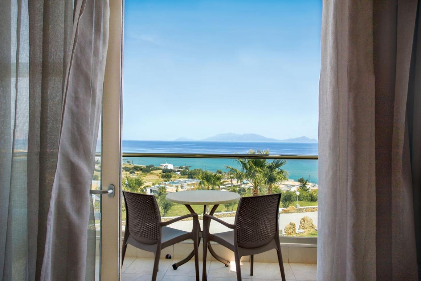 Hotel Grand Blue