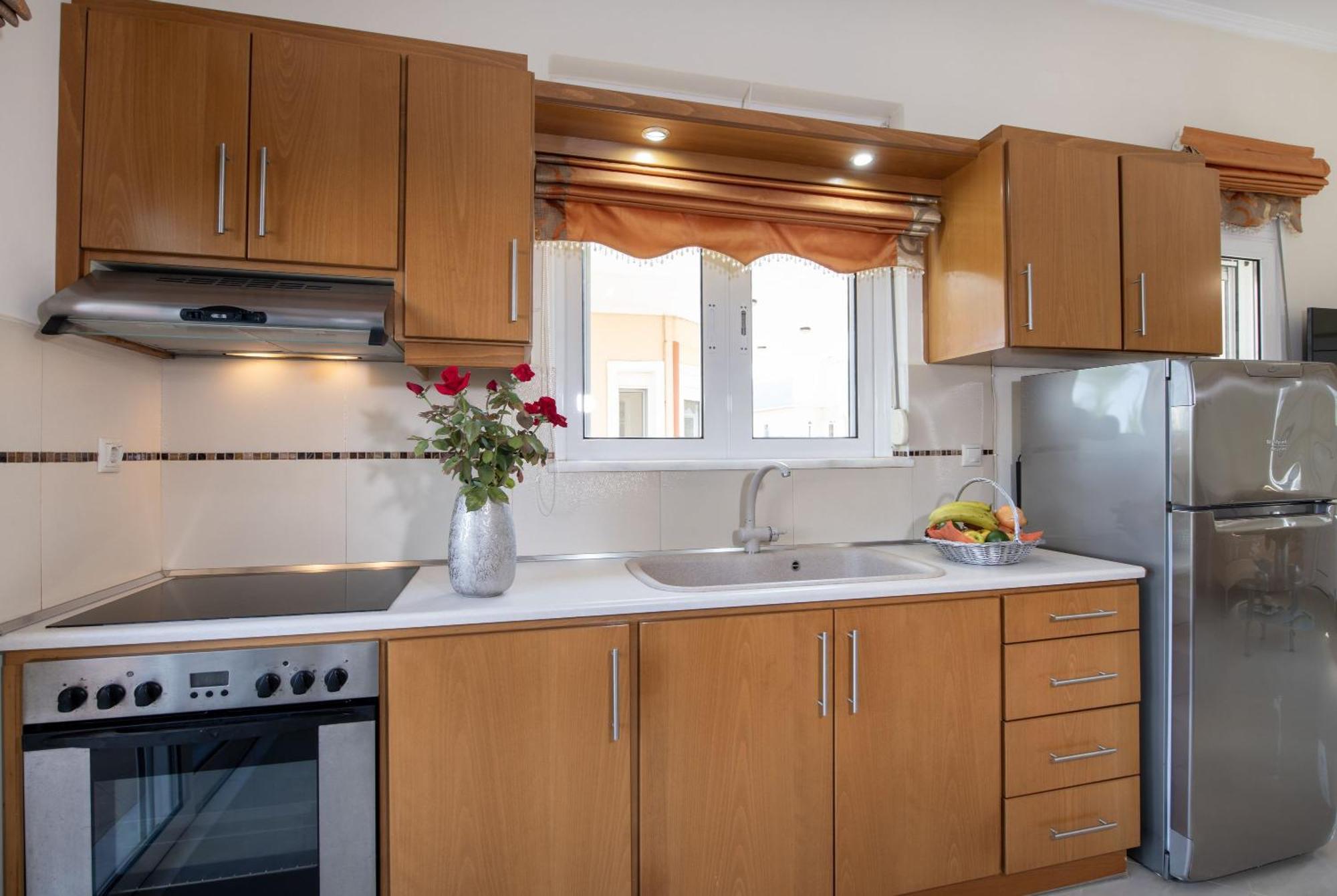 Socrate's Apartment's With Share Pool Kamisiana