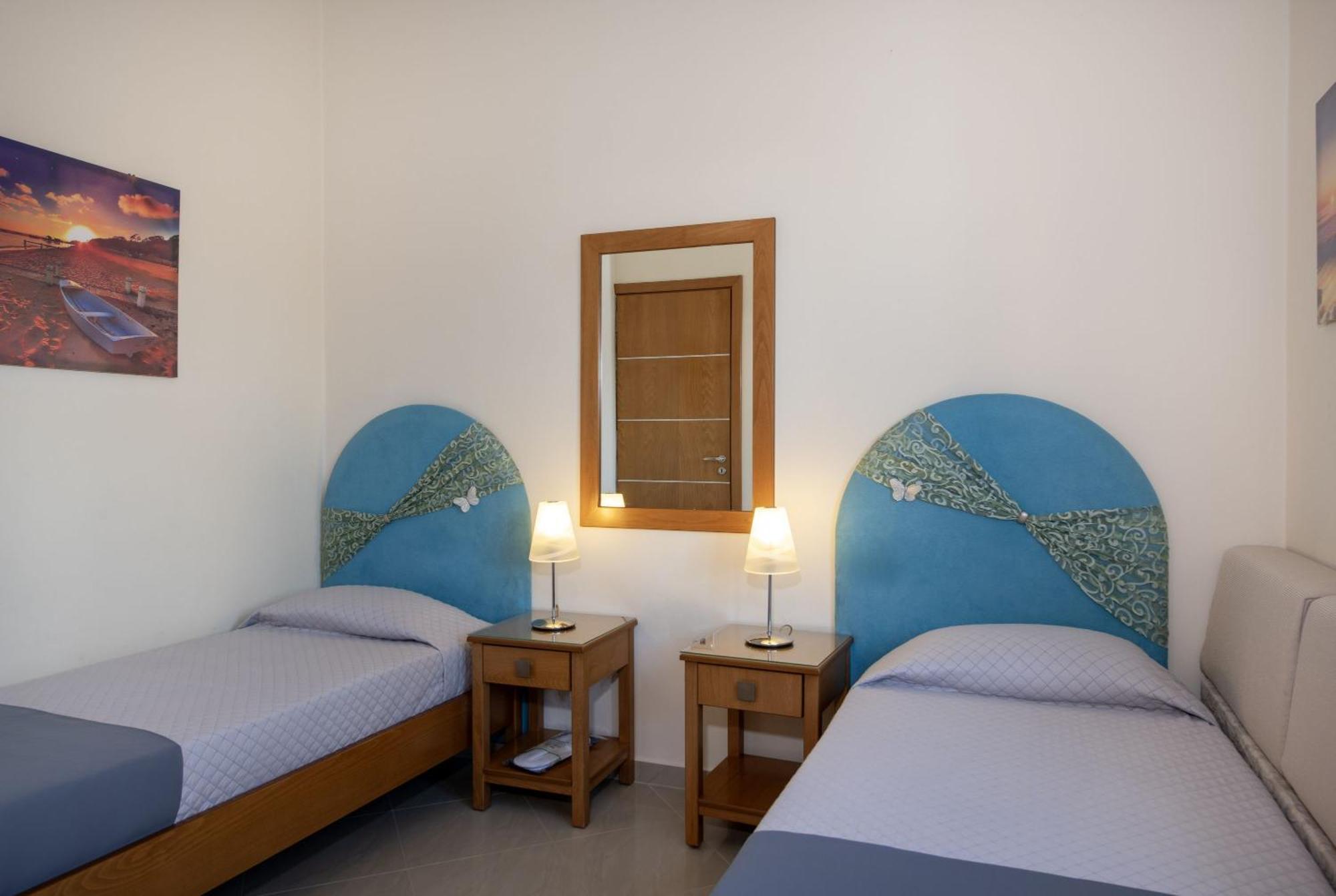 Socrate's Apartment's With Share Pool * Kamisiana