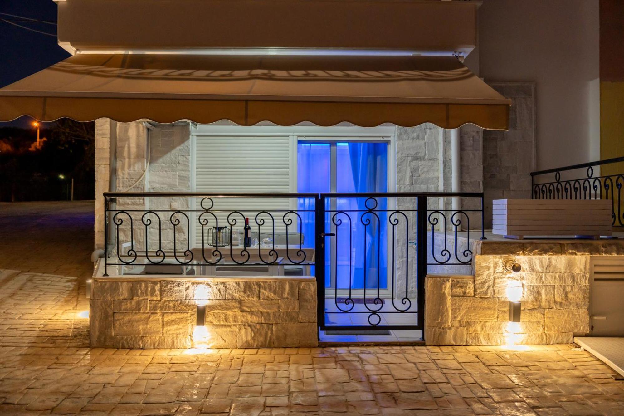 Crystal House * Neos Marmaras