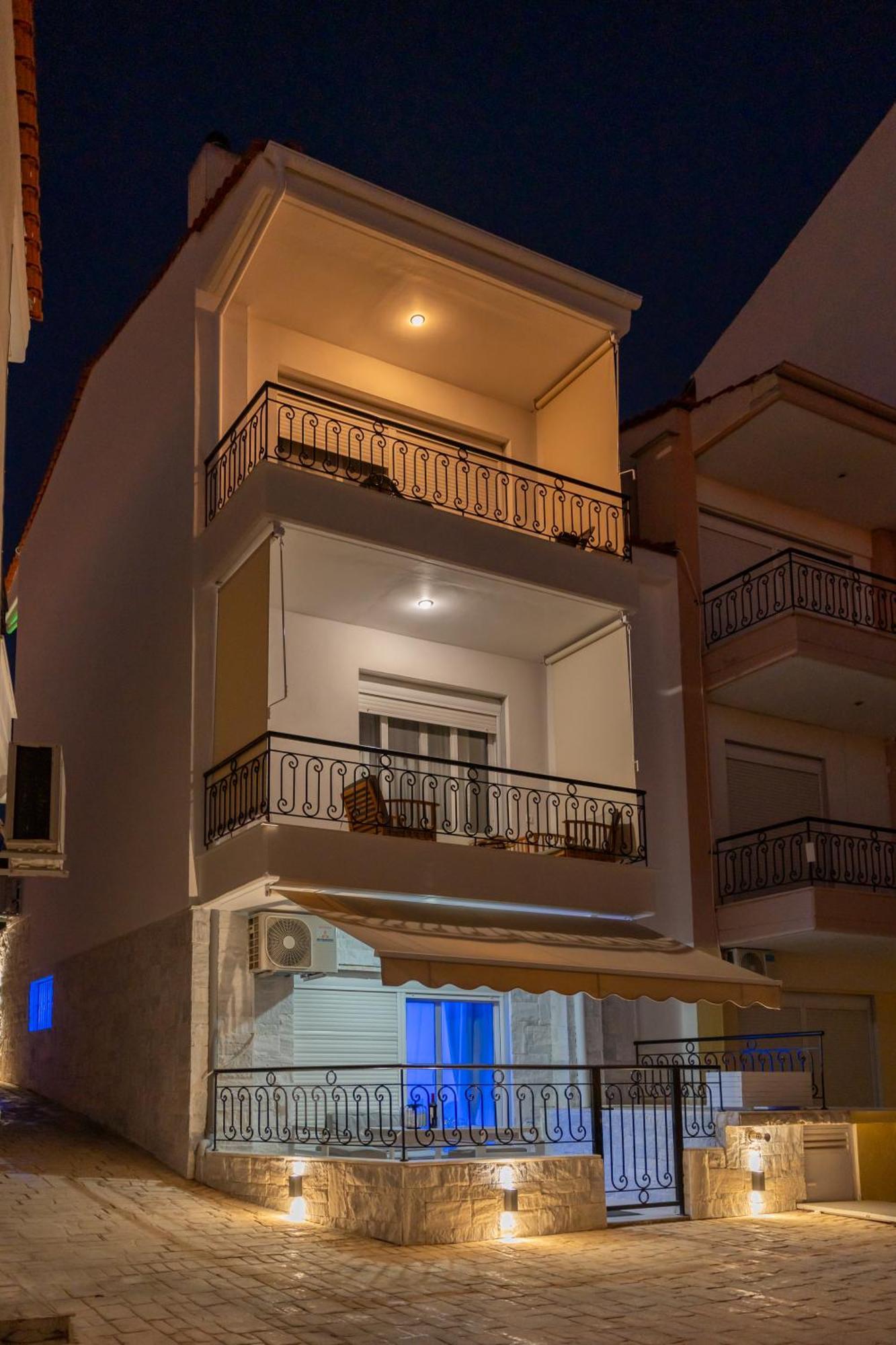 Crystal House Apartment