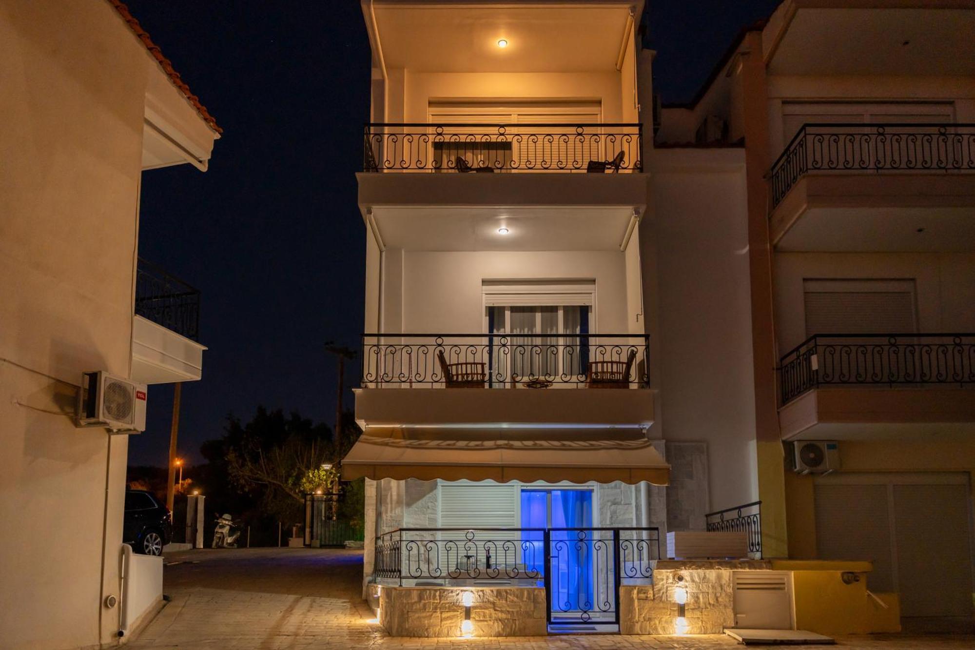 Apartment Crystal House