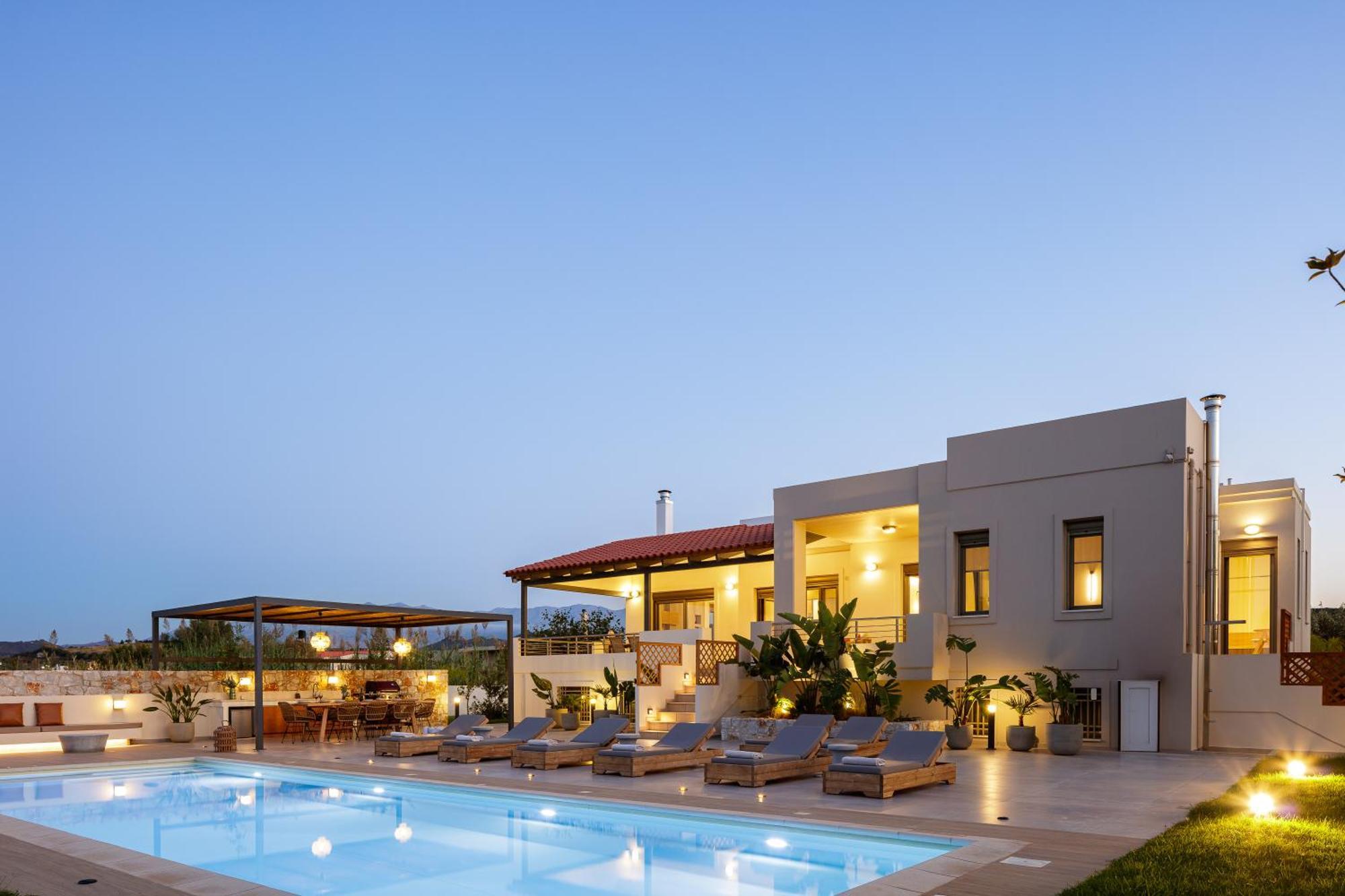 Quiet Aviana,garden, Heated Pool,bbq,jacuzzi Gerani (Chania)