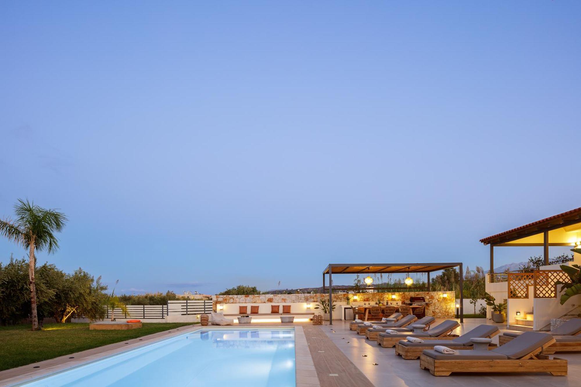 Quiet Aviana,garden, Heated Pool,bbq,jacuzzi *