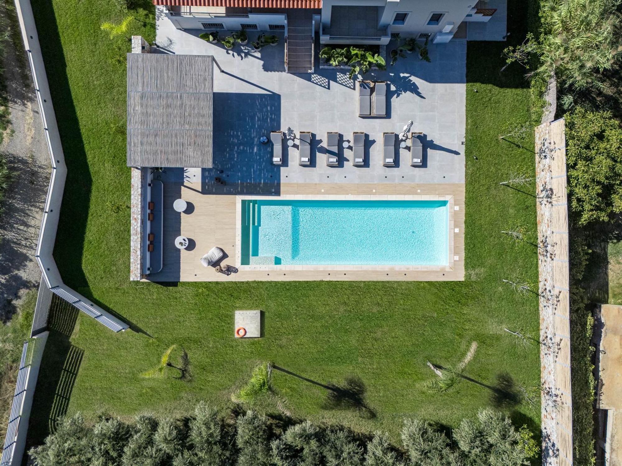 Quiet Aviana,garden, Heated Pool,bbq,jacuzzi Villa *