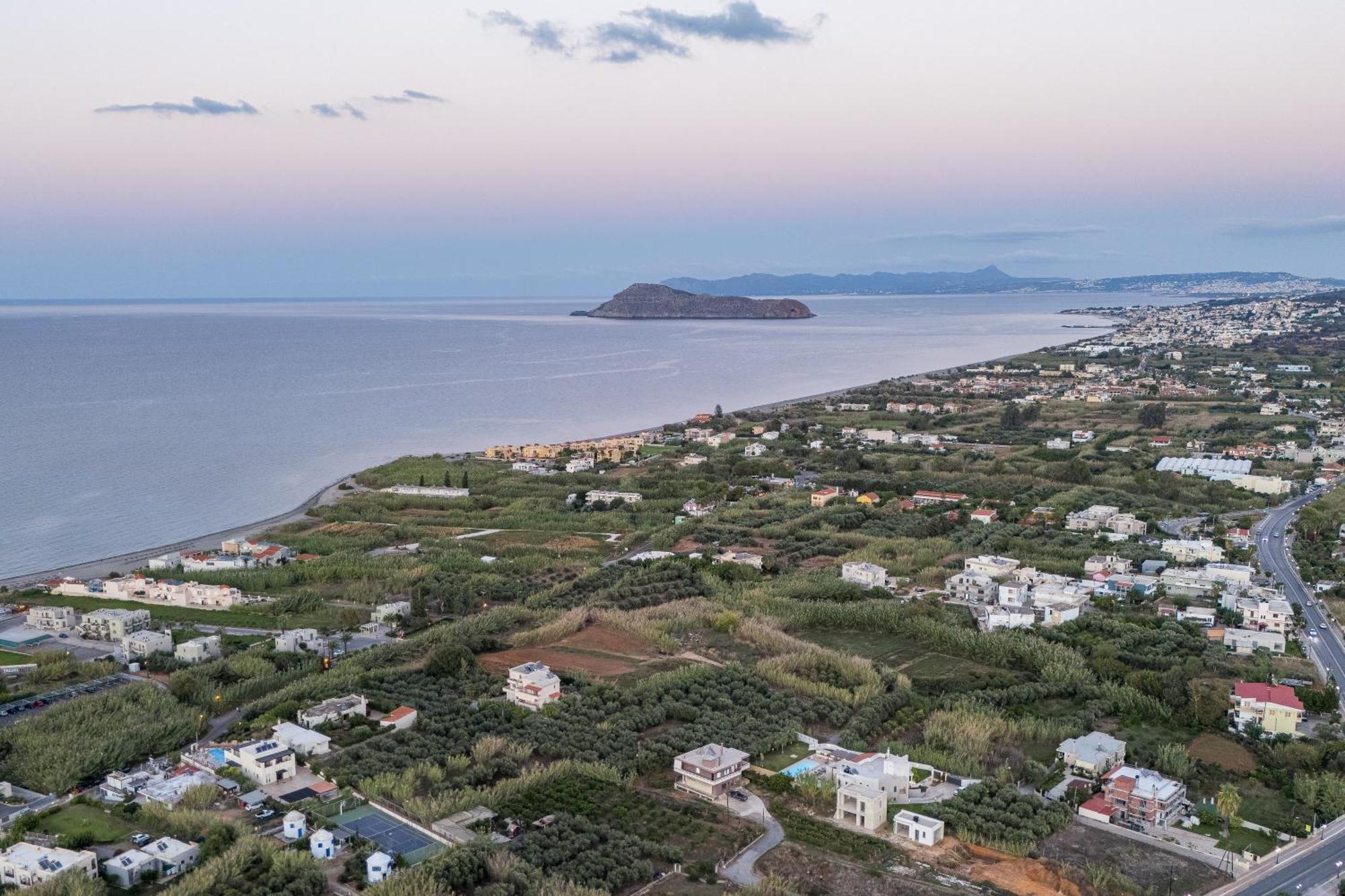 Quiet Aviana,garden, Heated Pool,bbq,jacuzzi Villa