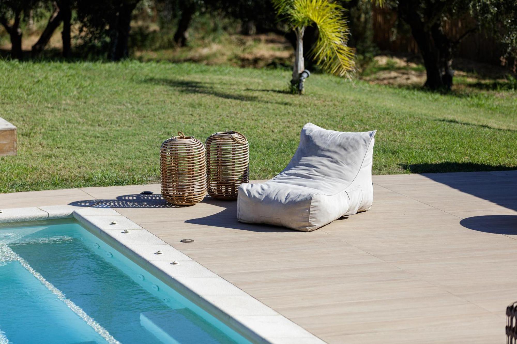 Villa Quiet Aviana,garden, Heated Pool,bbq,jacuzzi