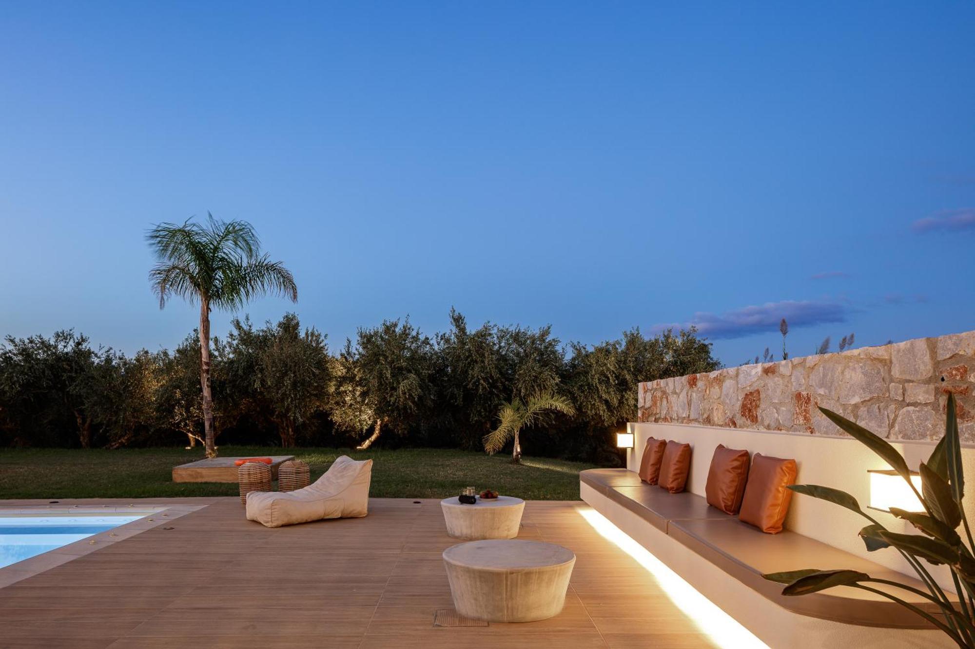 Quiet Aviana,garden, Heated Pool,bbq,jacuzzi Villa Gerani (Chania)