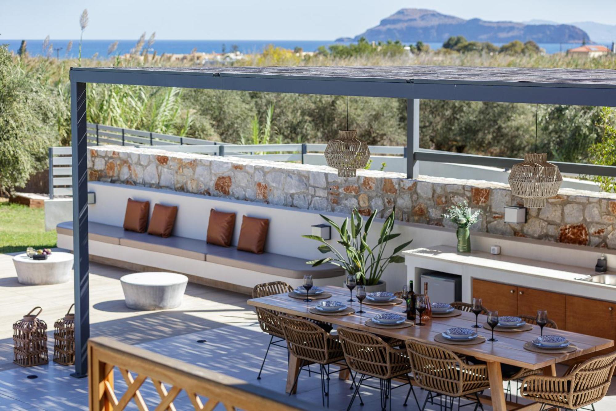 Quiet Aviana,garden, Heated Pool,bbq,jacuzzi Villa