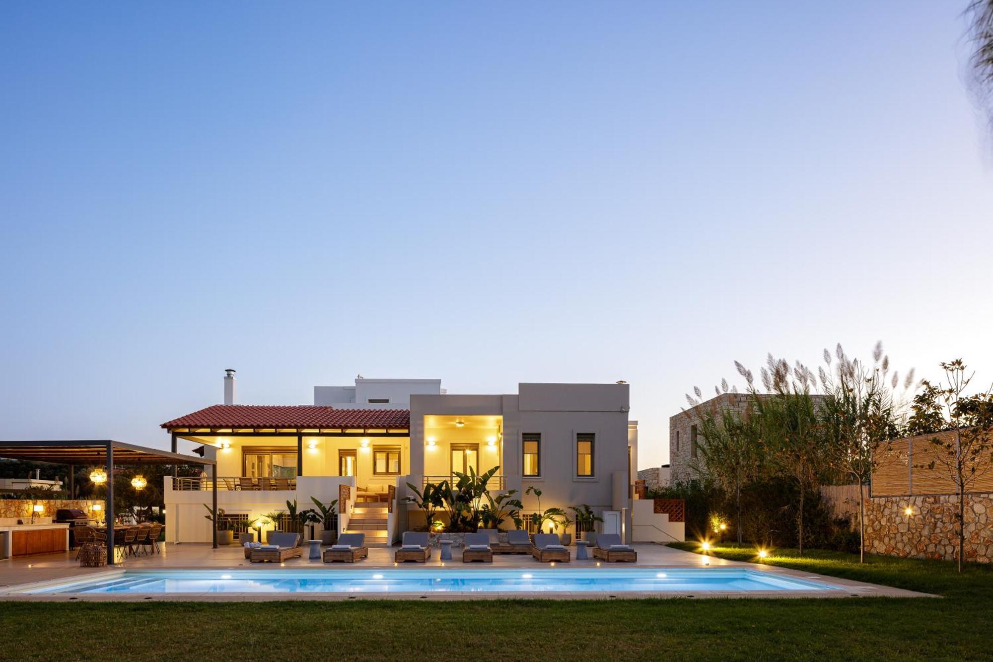 Villa Quiet Aviana,garden, Heated Pool,bbq,jacuzzi Gerani (Chania)