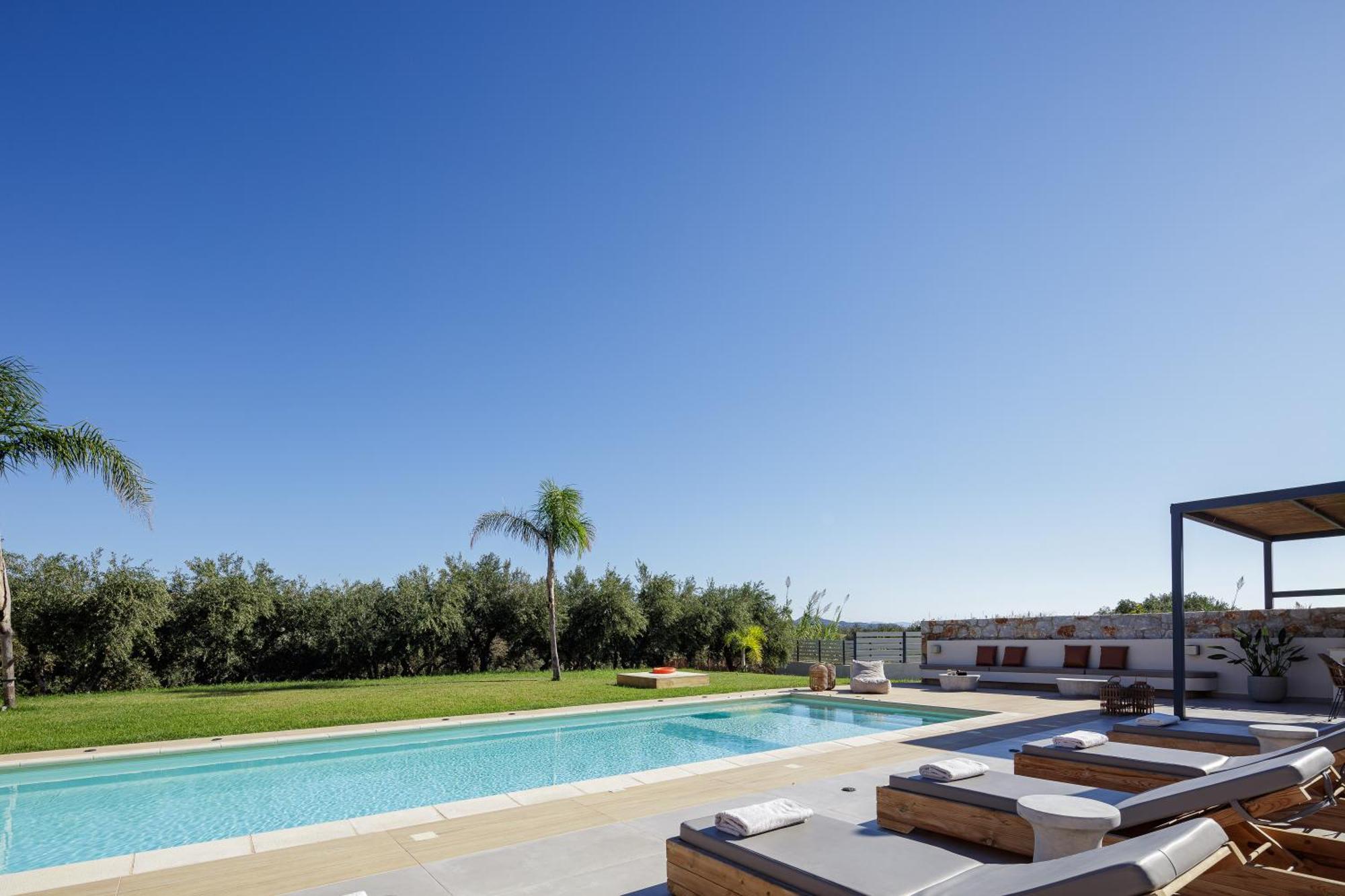 Quiet Aviana,garden, Heated Pool,bbq,jacuzzi Villa *