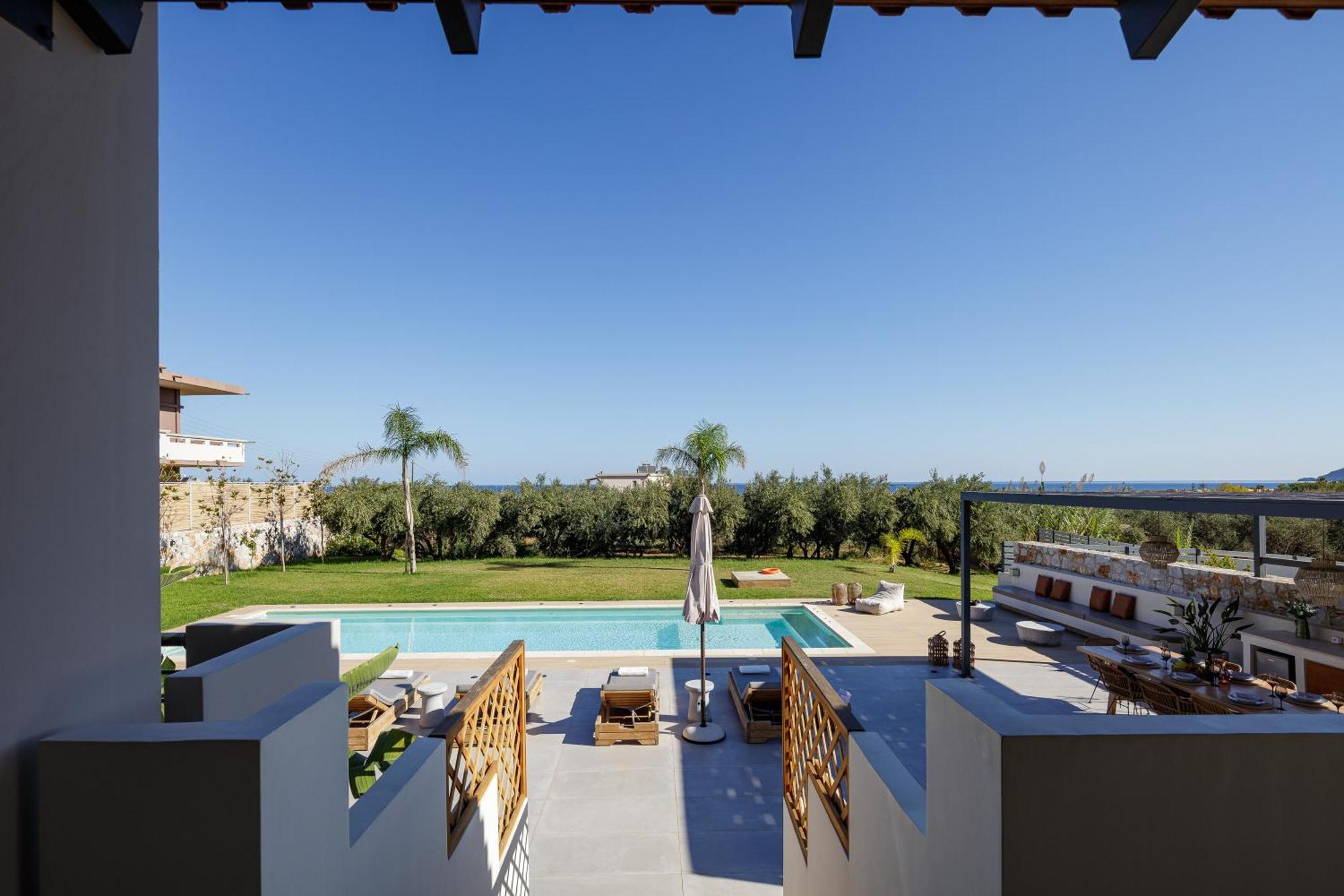 Quiet Aviana,garden, Heated Pool,bbq,jacuzzi Villa Gerani (Chania)