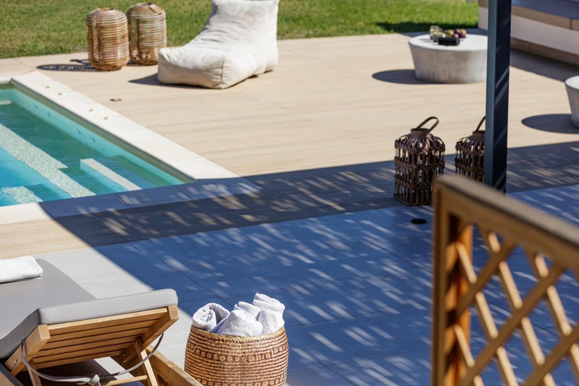 Villa Quiet Aviana,garden, Heated Pool,bbq,jacuzzi