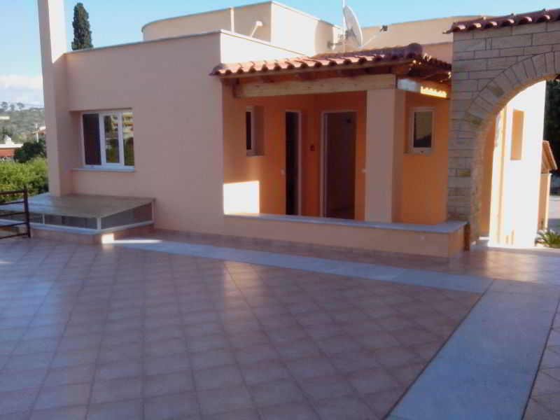 Maria's Filoxenia Aparthotel 3*
