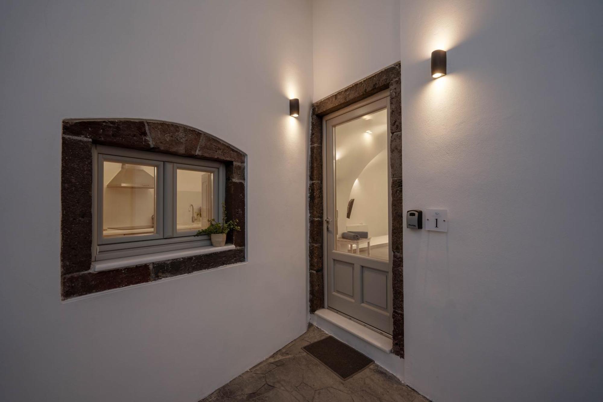 Villa New Yiota Collection 4 & 4 Prive Jacuzzi *