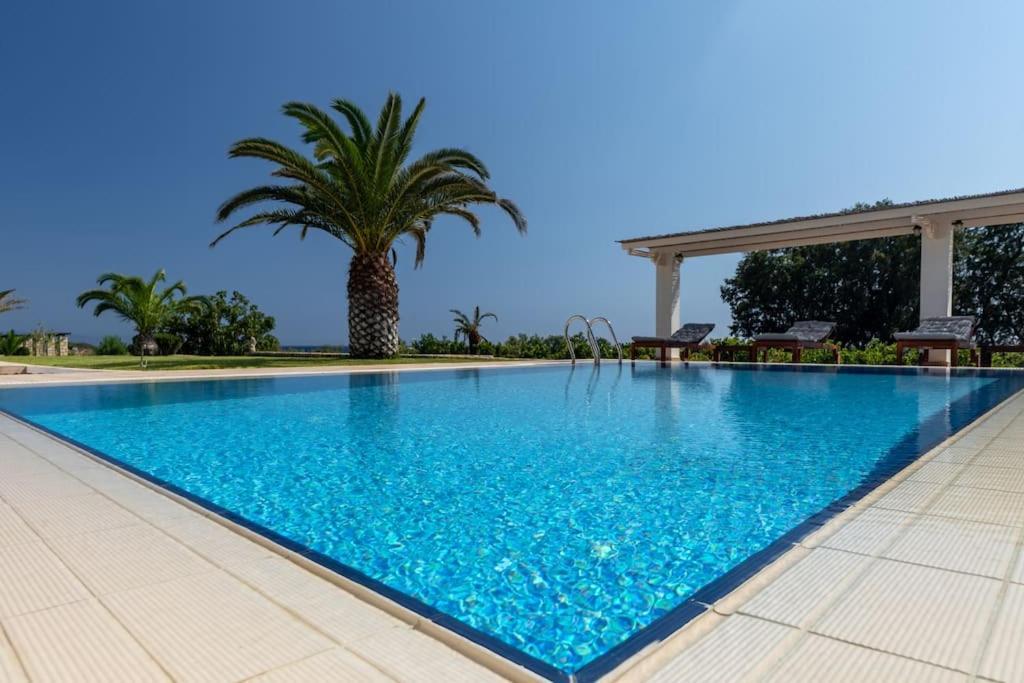 Vinaria Litoa Villa *