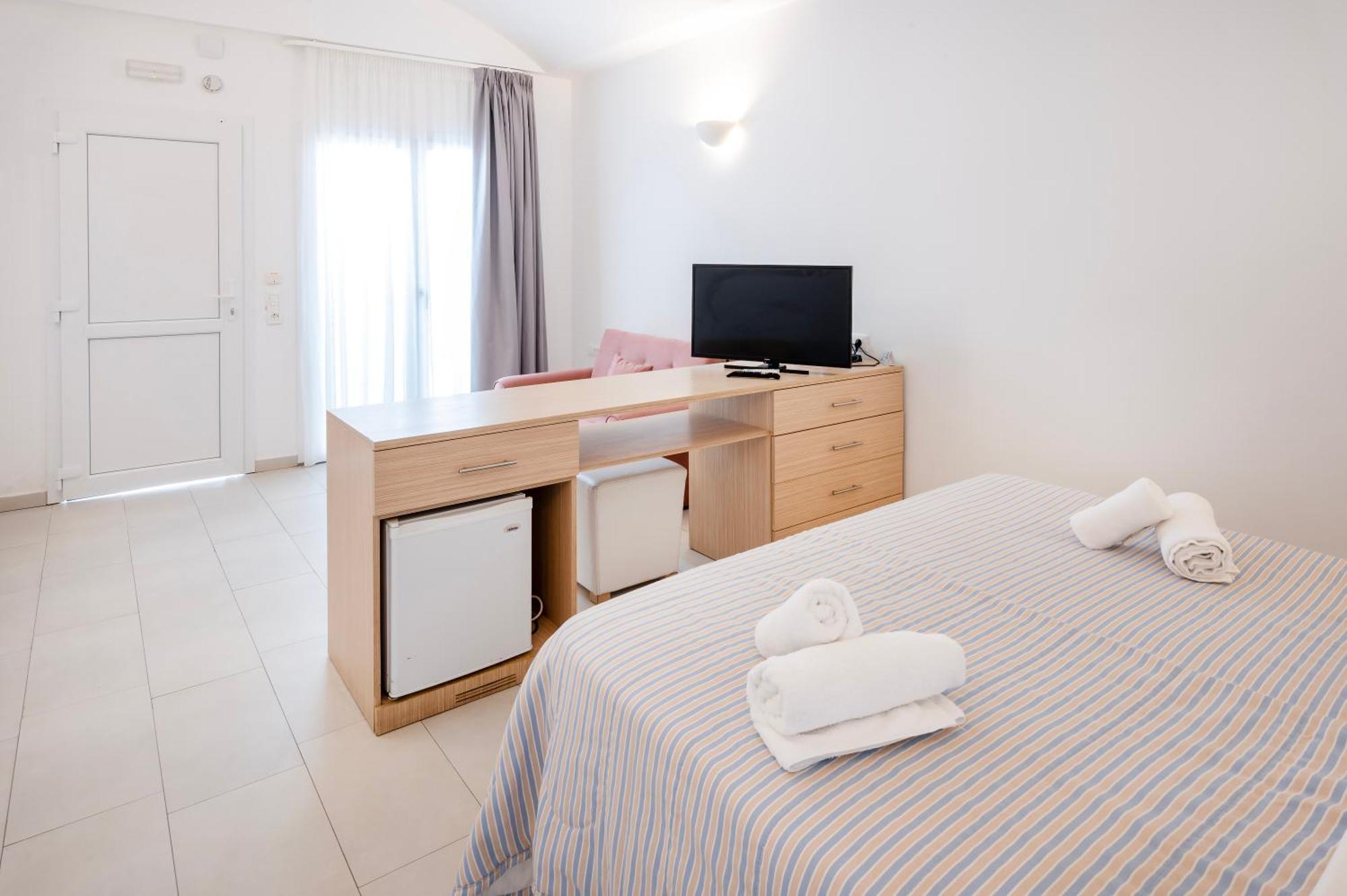 Hotel Orizontes Santorini Pyrgos Kallistis