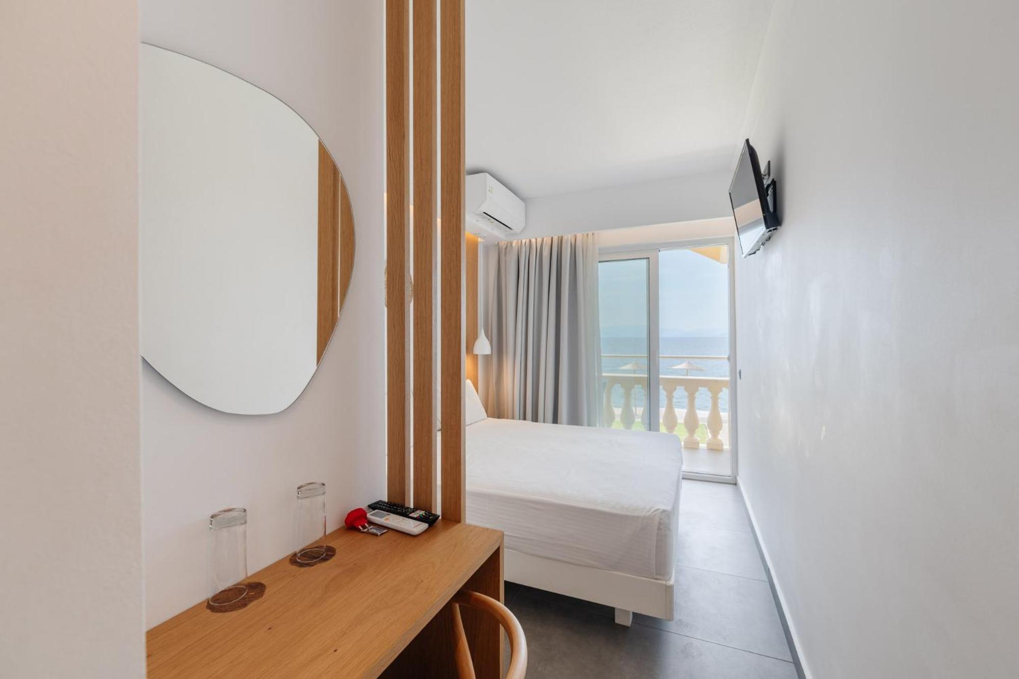 Pontikonisi & 3* Perama (Corfu)