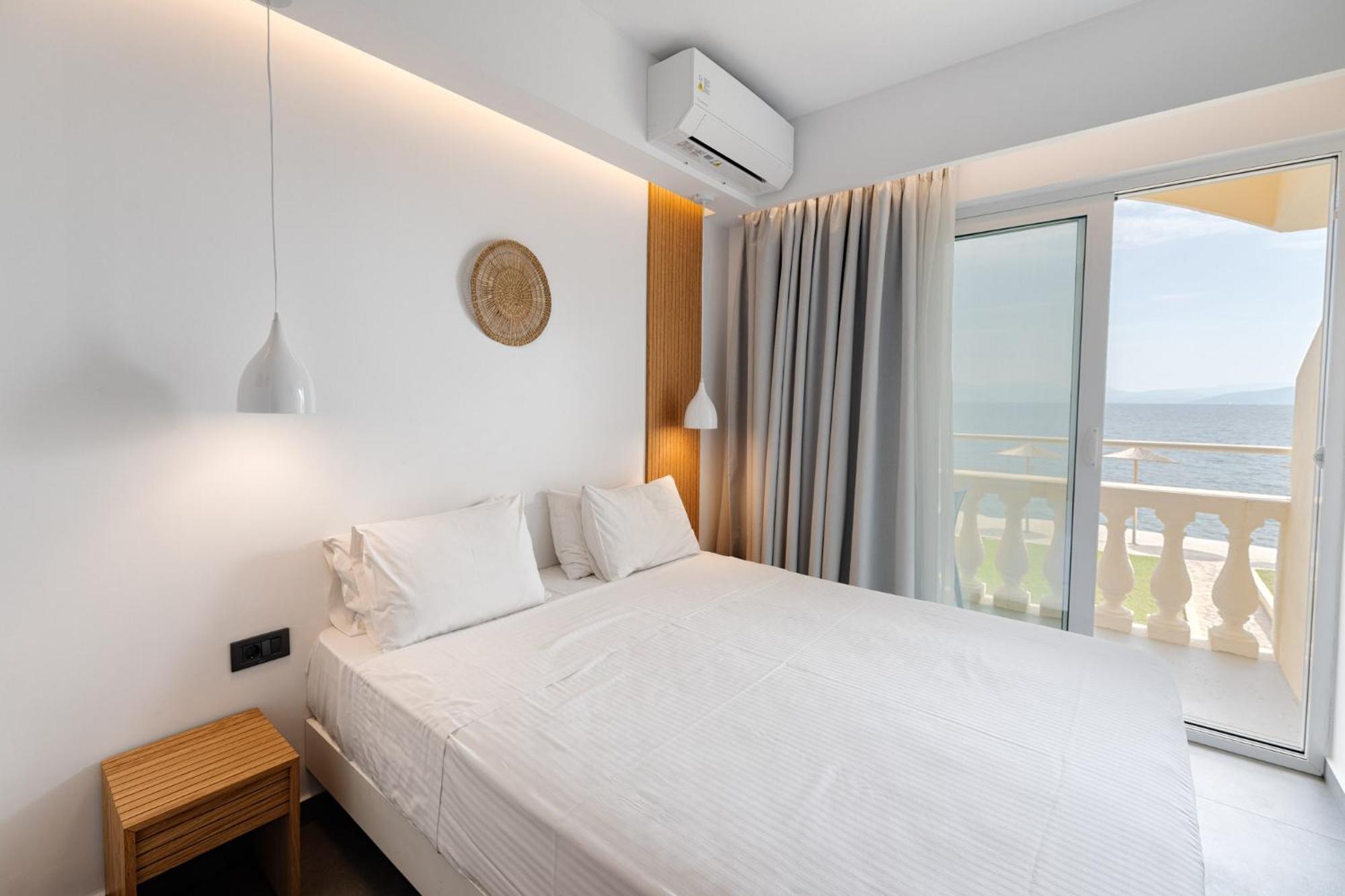 Hotel Pontikonisi & 3*