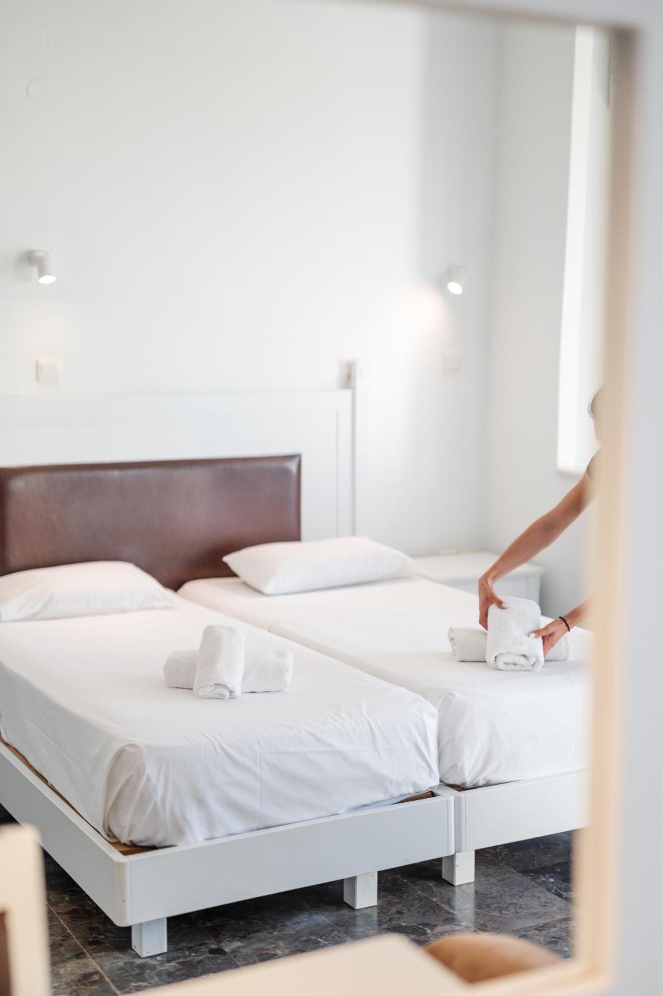 Pontikonisi & Hotel 3*