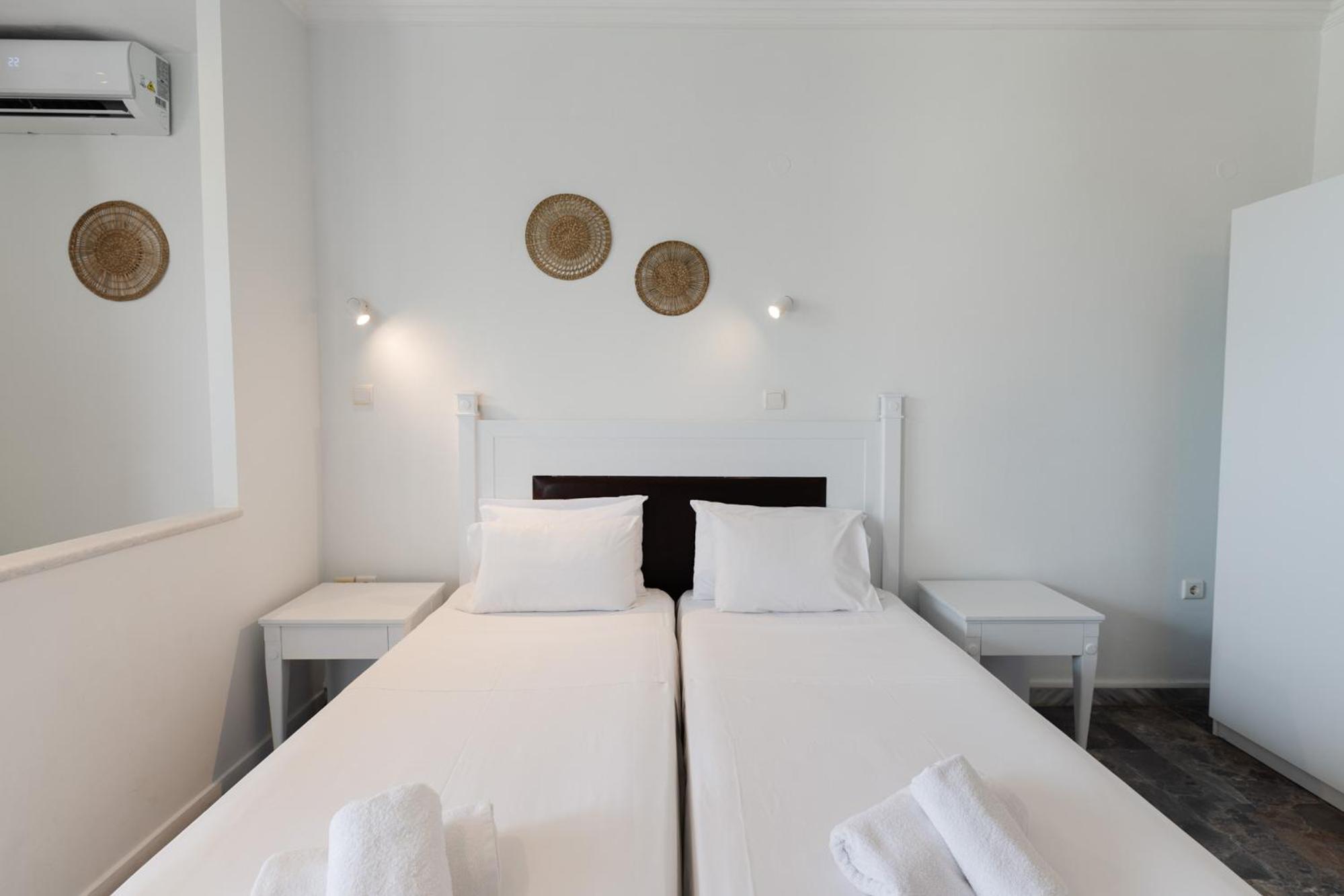 Hotel Pontikonisi & Perama (Corfu)