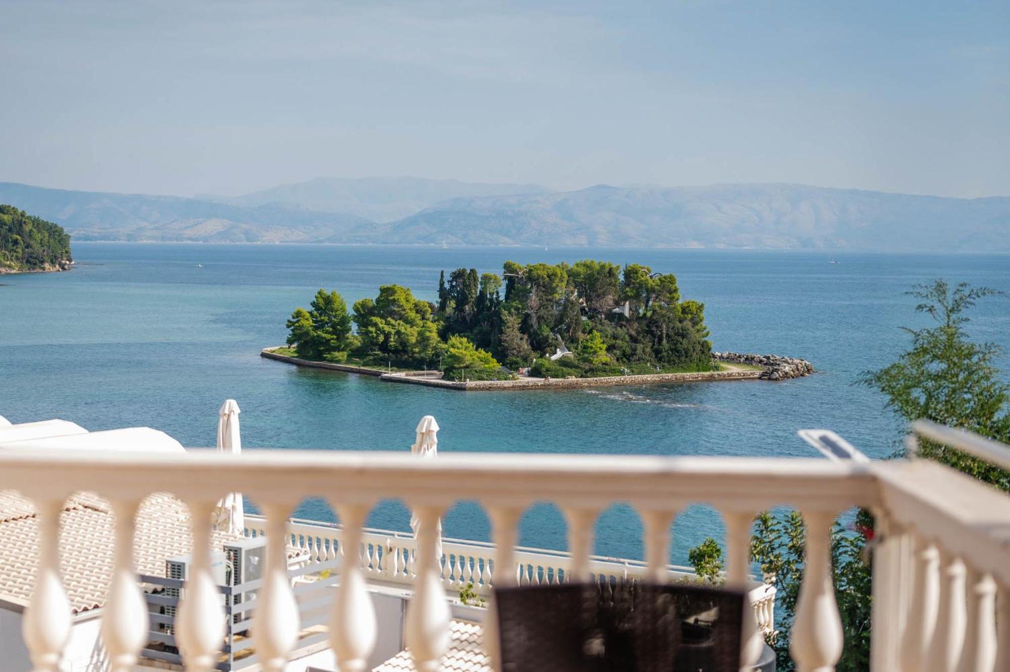 Hotel Pontikonisi & 3*