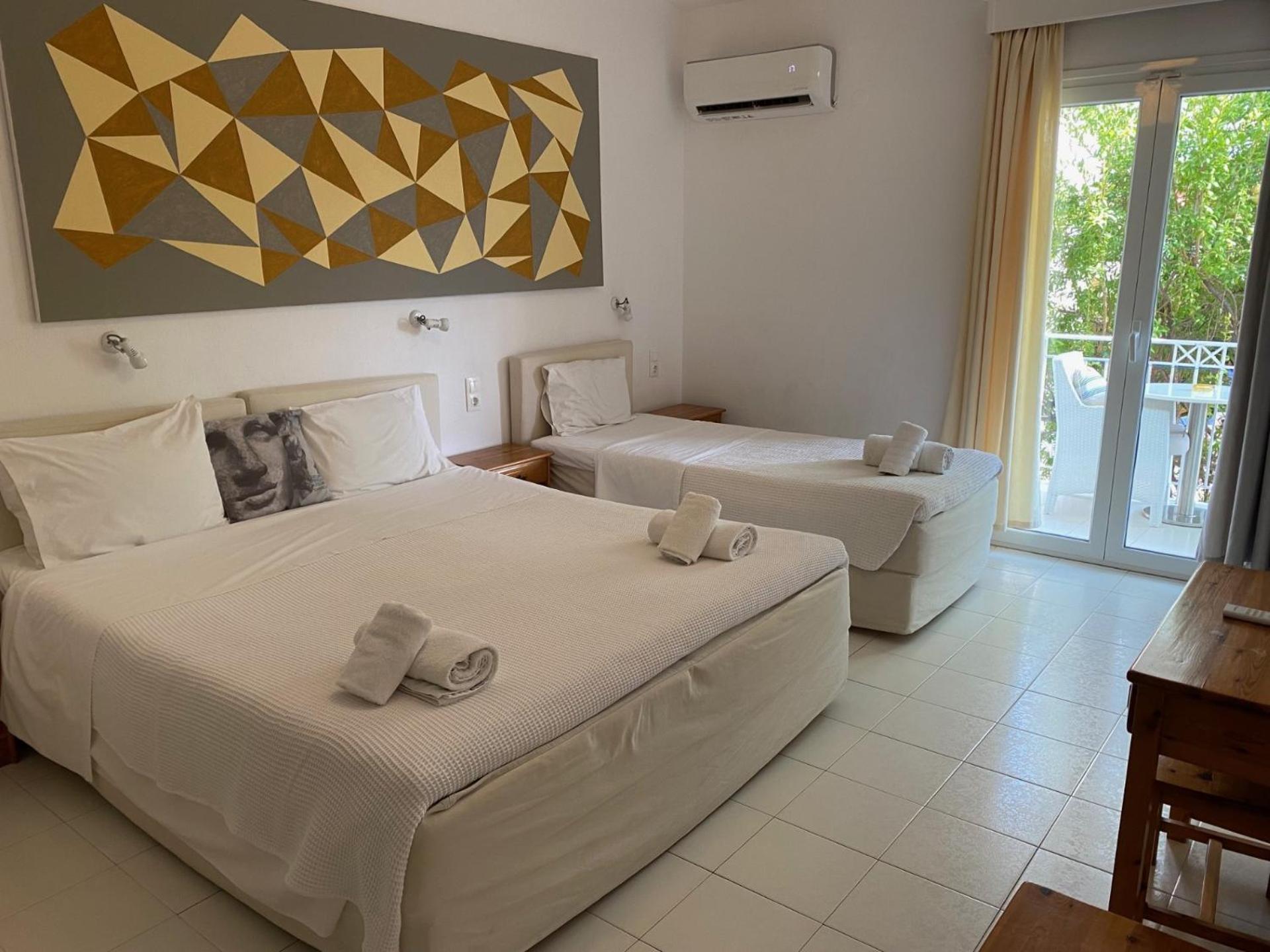 Manolis' House Aparthotel Skiathos Town