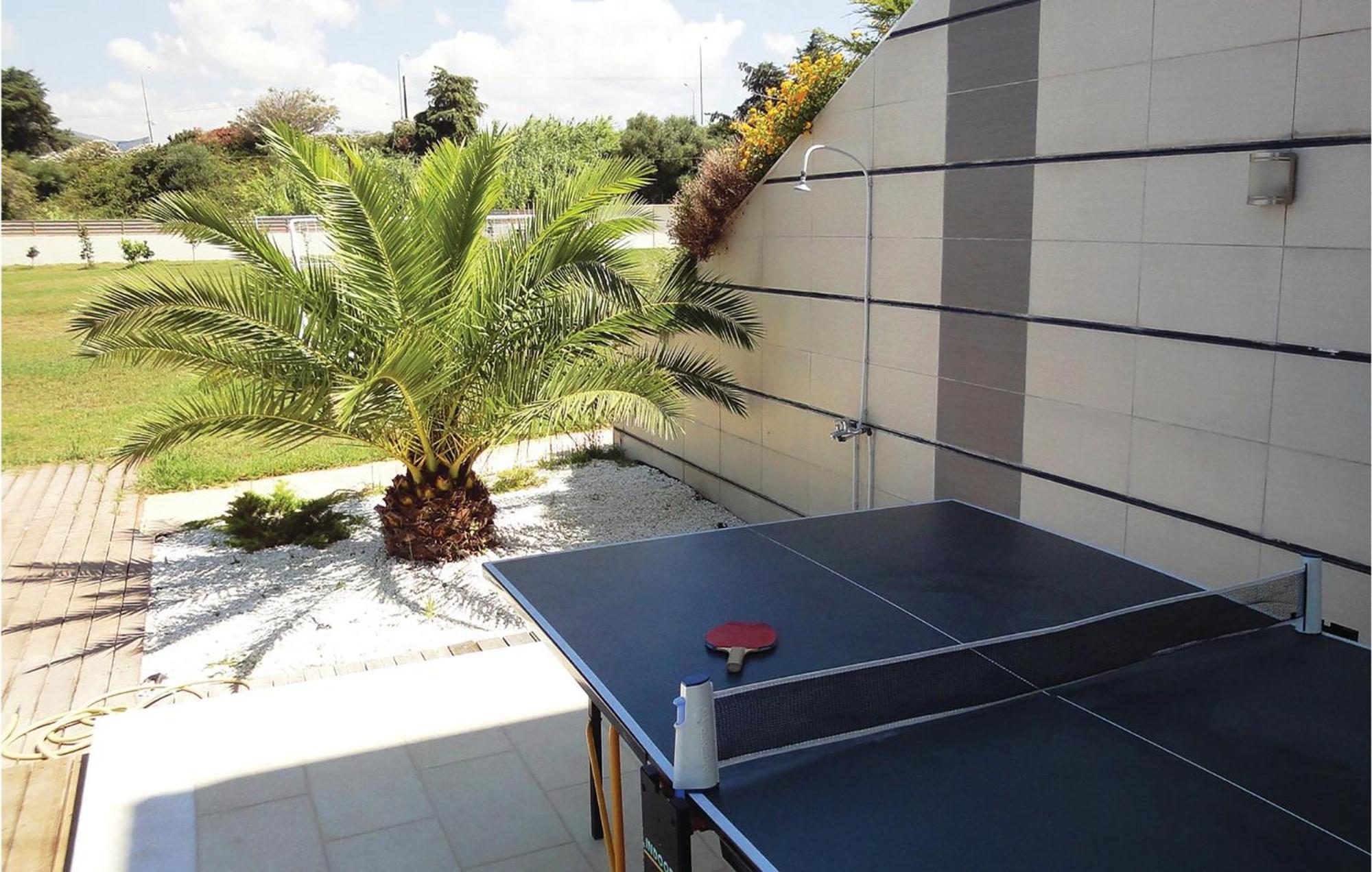 Lovely Home In Preveza With Outdoor Swimming Pool Holiday home *