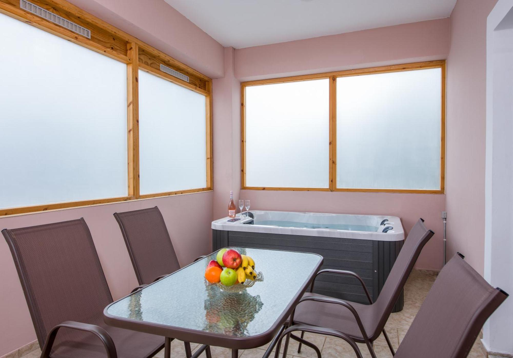 Ifigeneia Private Hot Tub