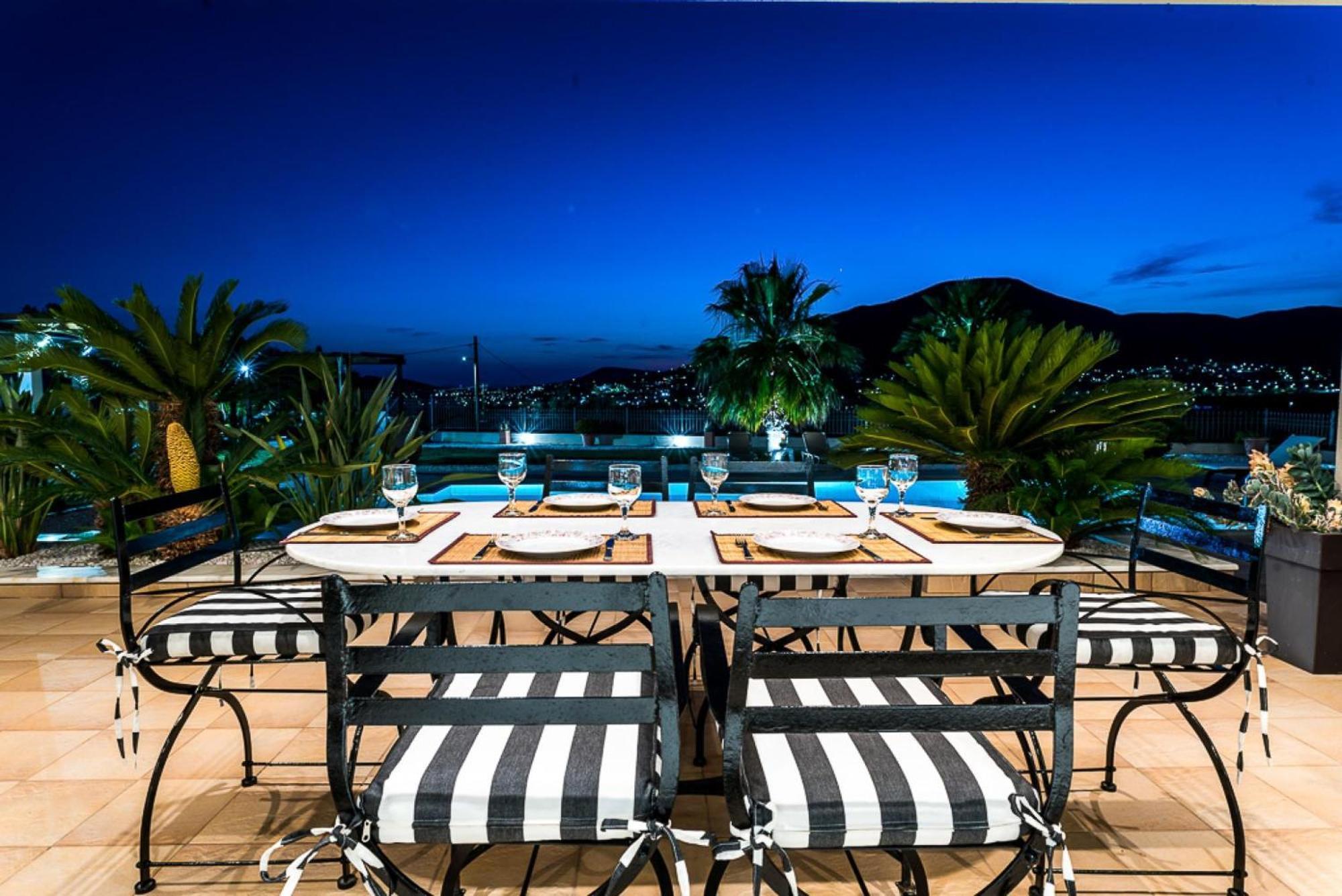 Villa East Coast Mansion