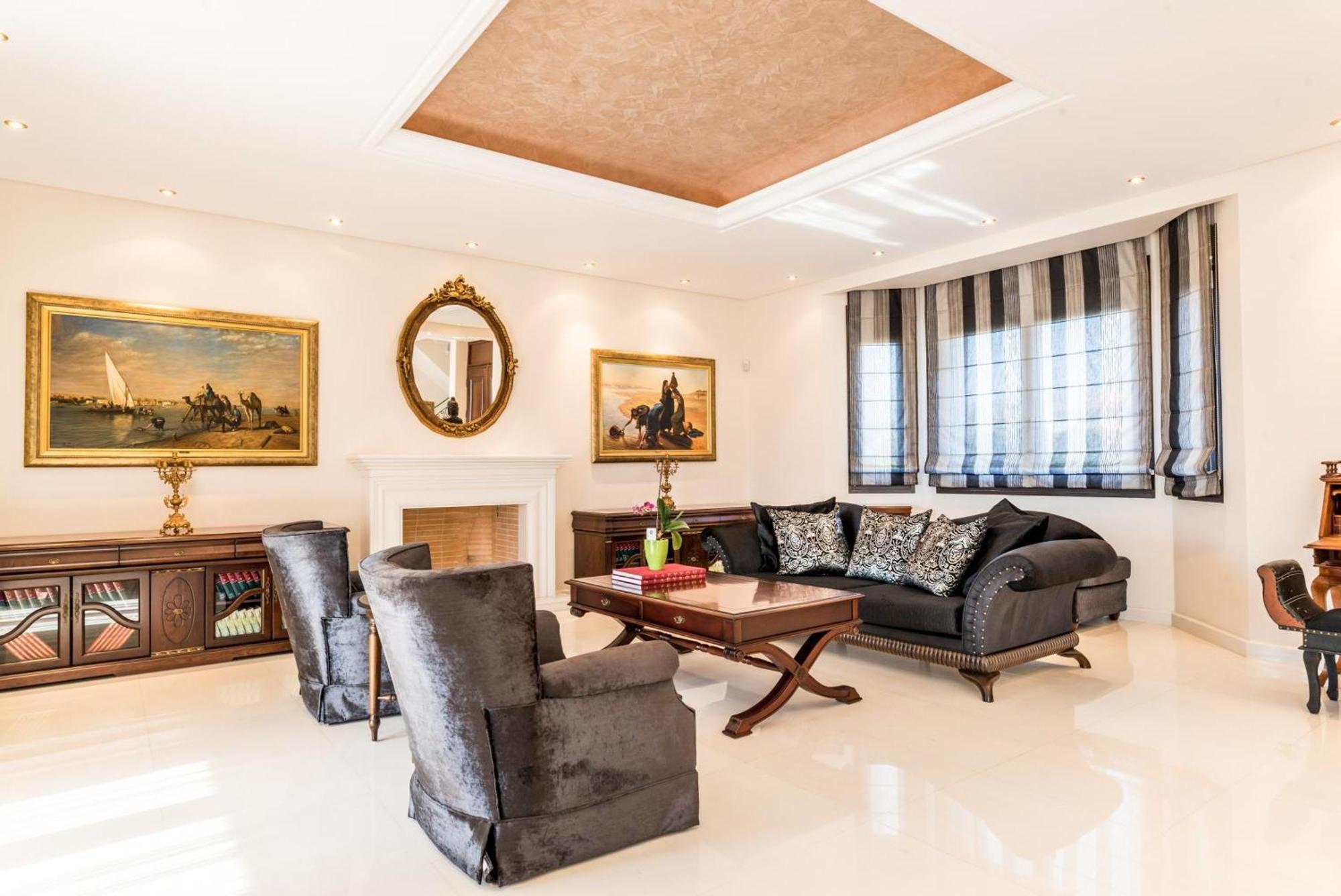 East Coast Mansion * Palaia Fokaia