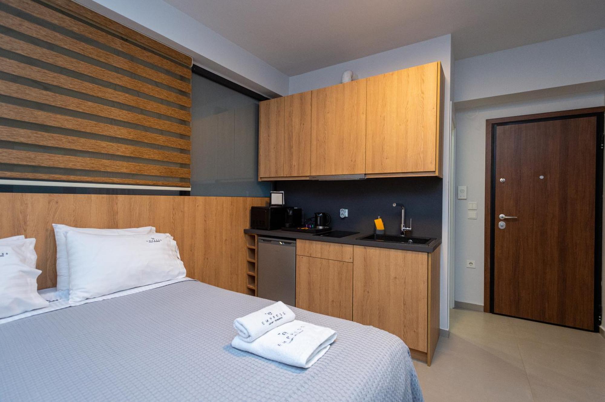Empress Luxury Residences 3* Volos