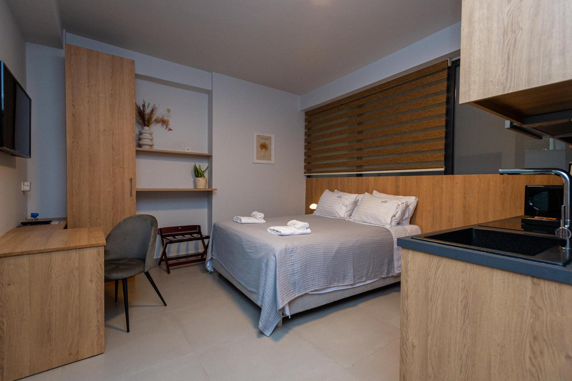 Empress Luxury Residences Aparthotel 3*