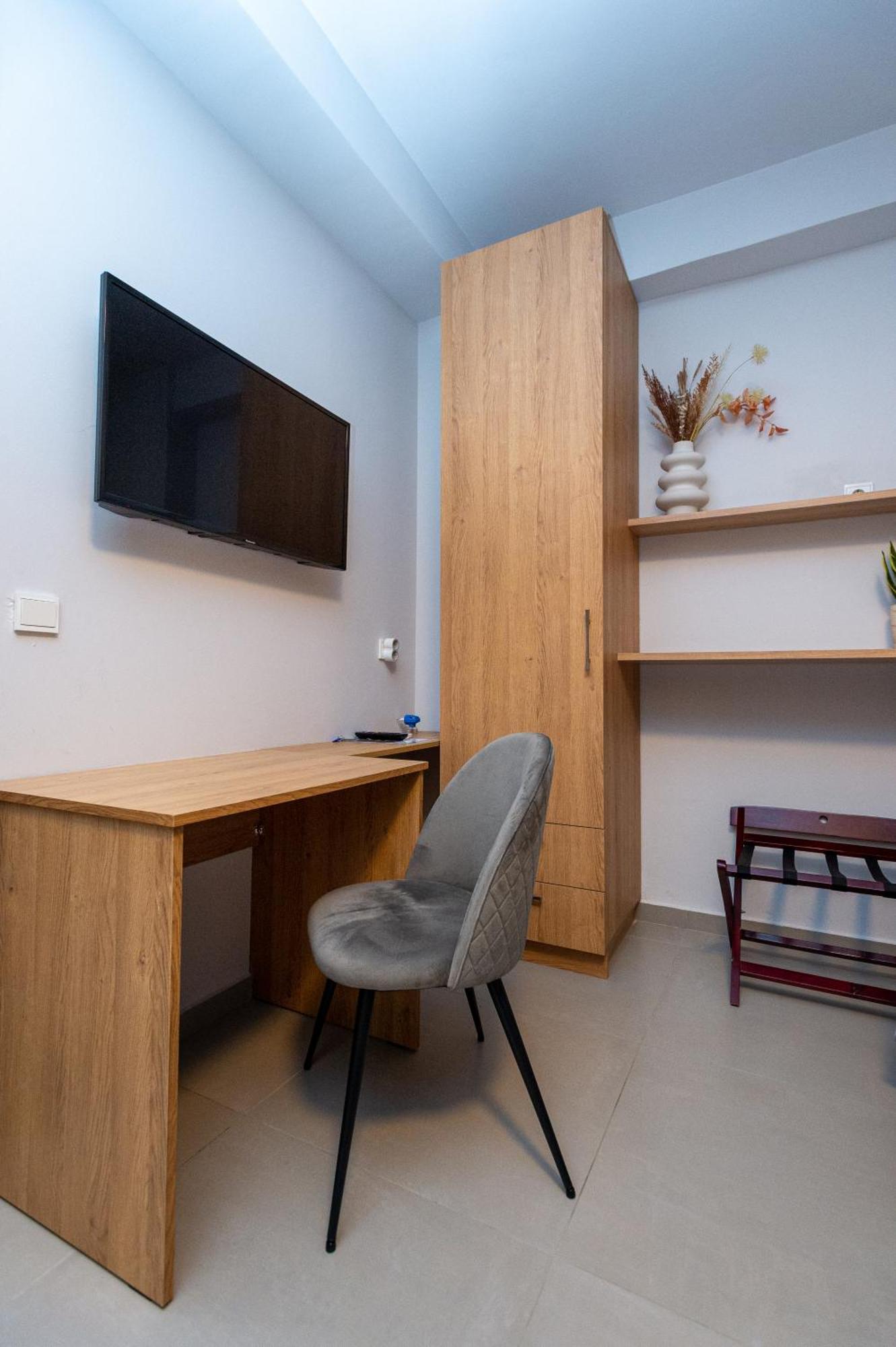 Empress Luxury Residences Aparthotel Volos