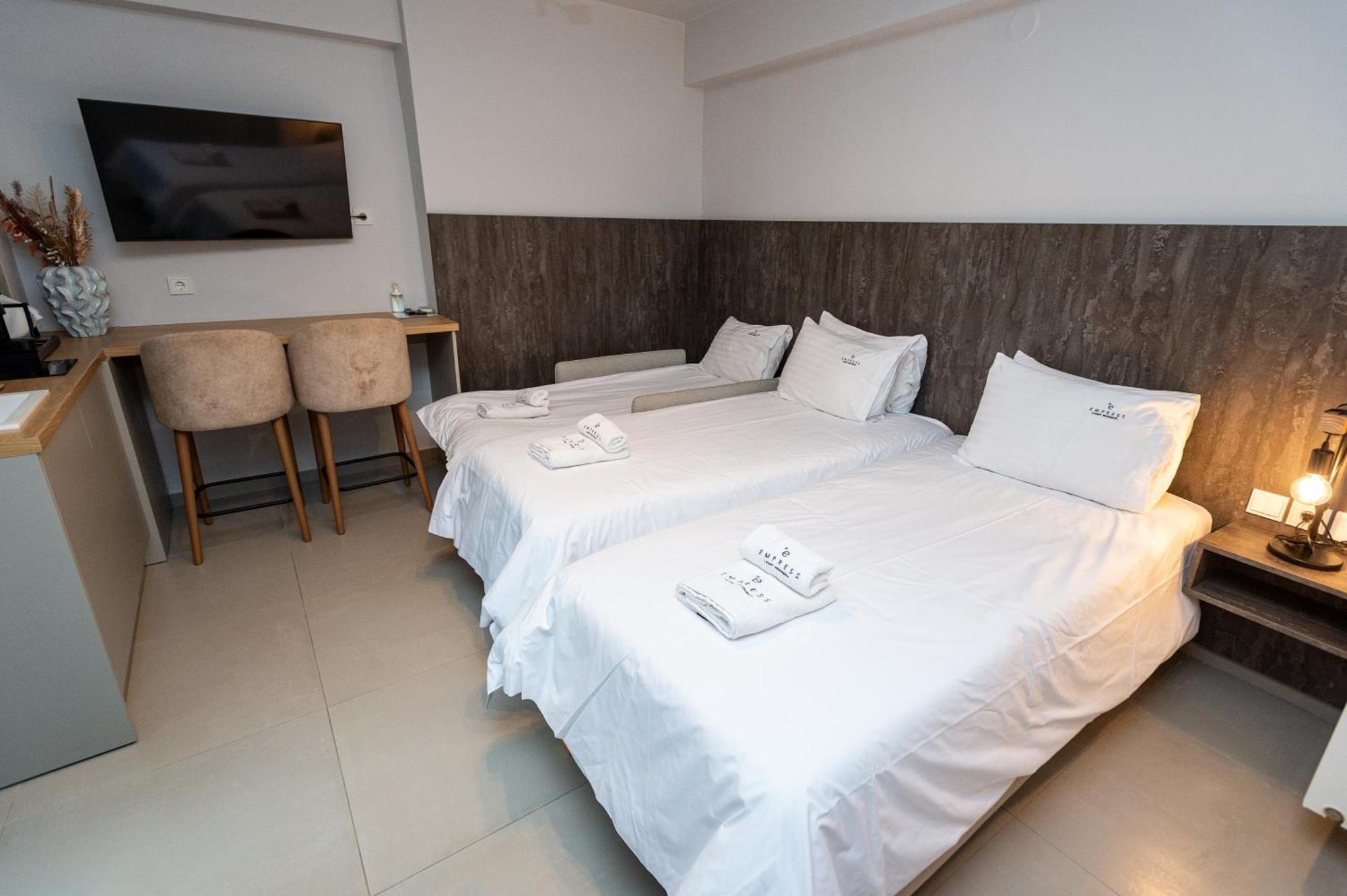 Empress Luxury Residences Aparthotel 3*