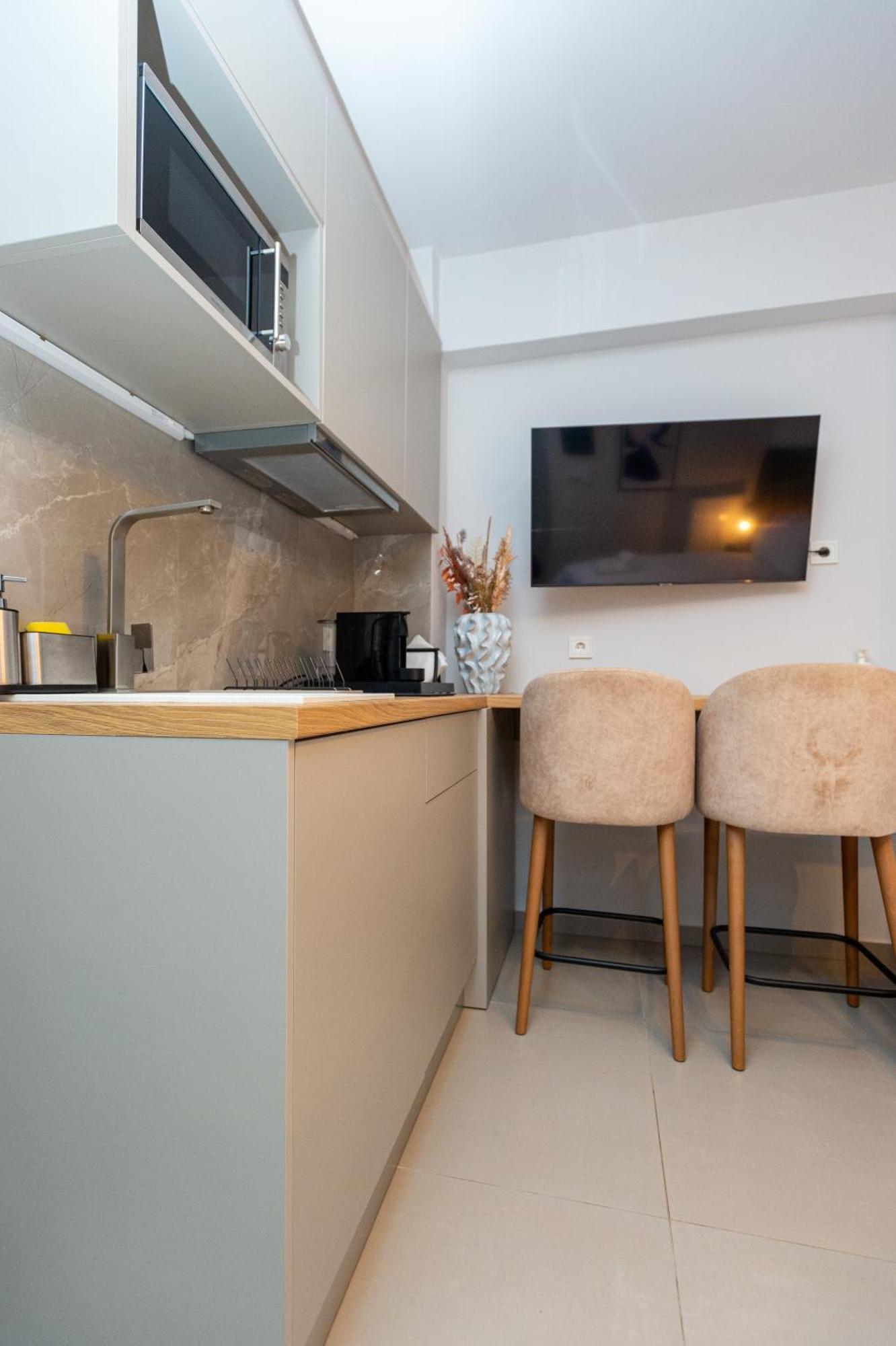 Empress Luxury Residences Aparthotel Volos