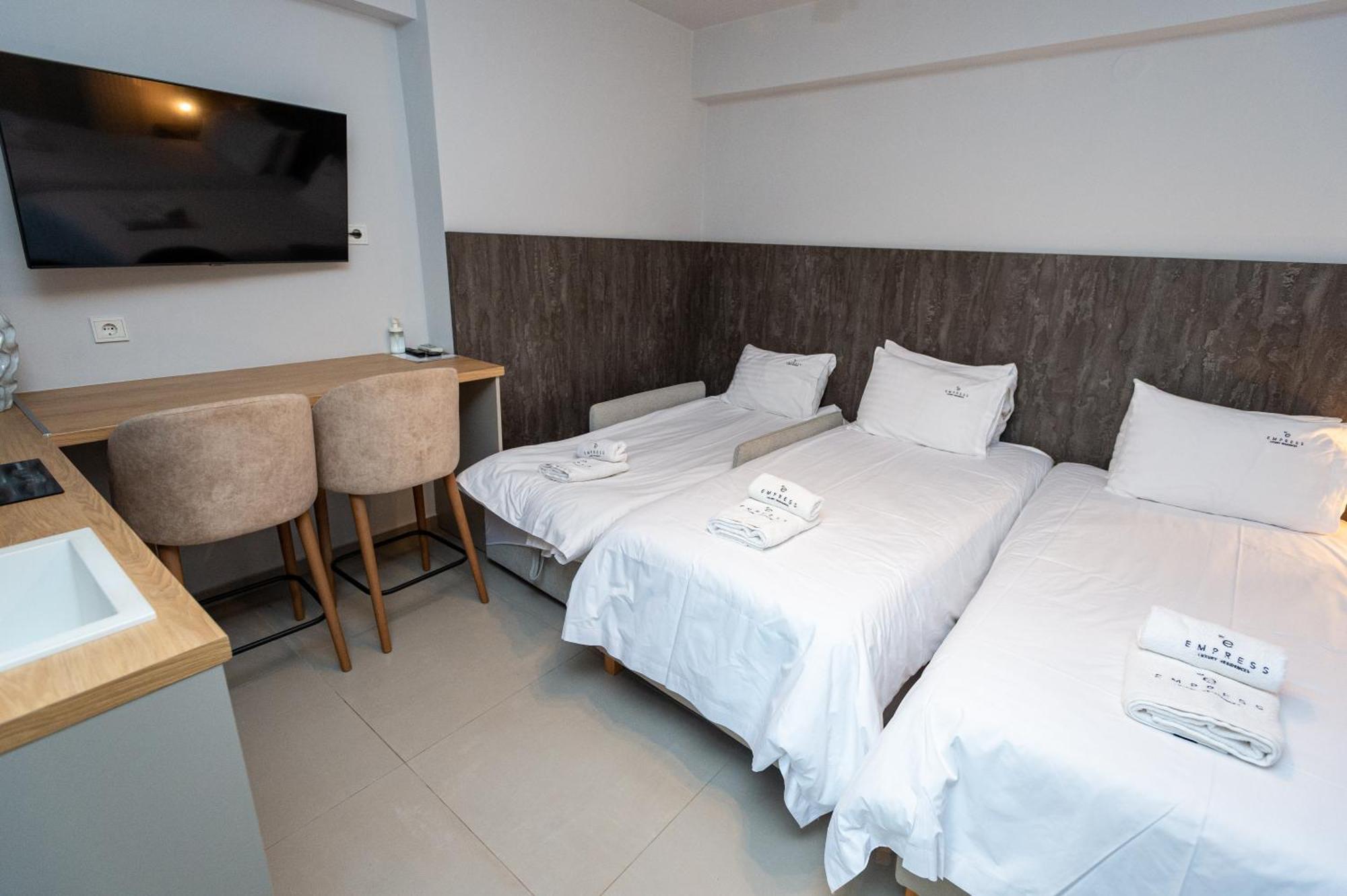 Empress Luxury Residences 3*