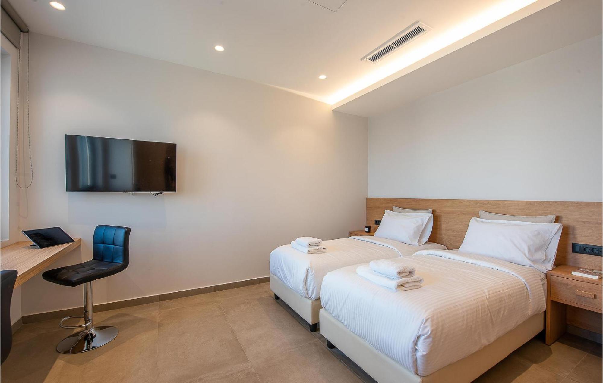 Holiday home Gorgeous In Heraklio Crete With Wifi *